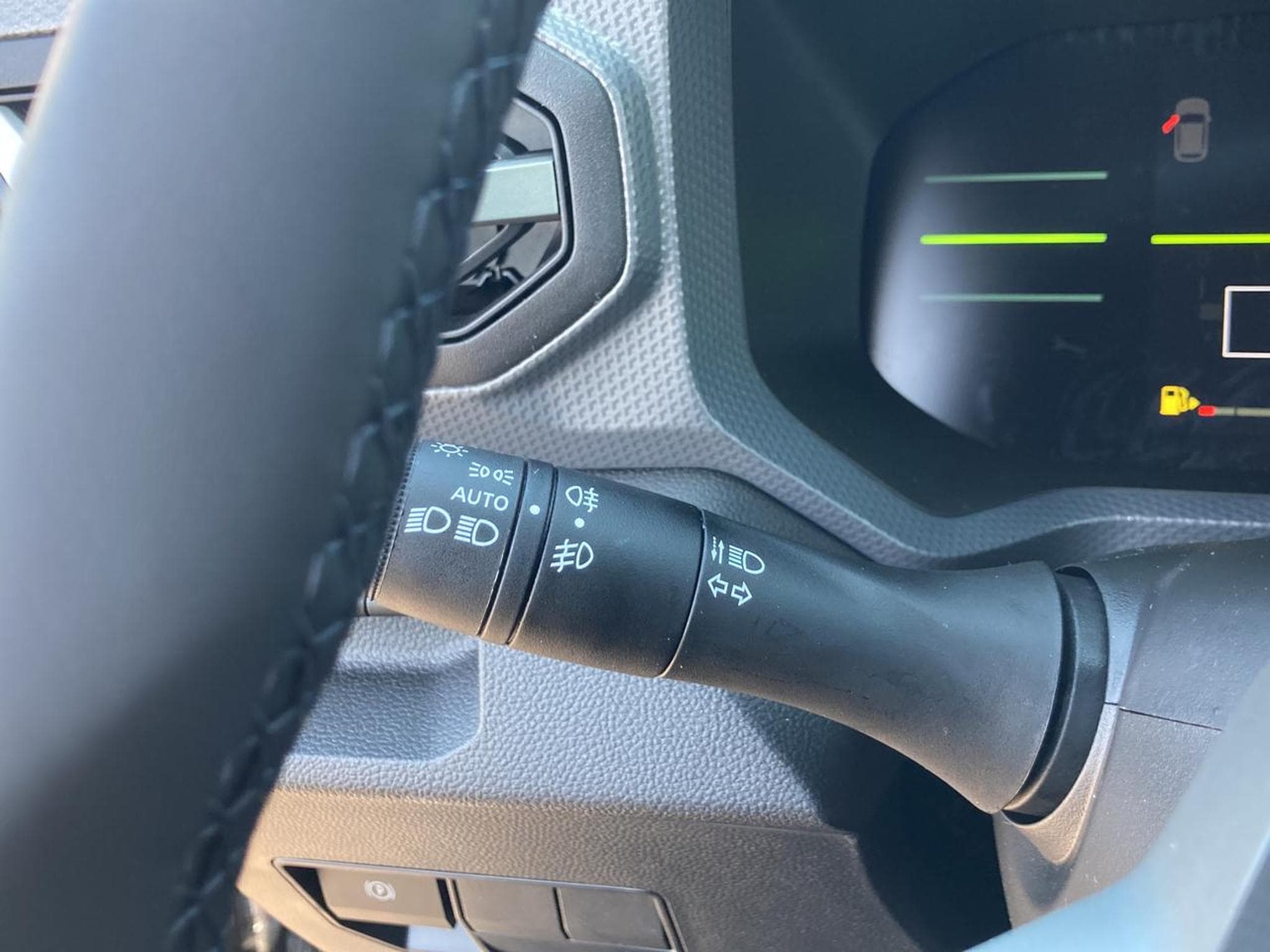Dacia DUSTER 1.2 MILD HYBRID 140 JOURNEY (2026) - Photo 17