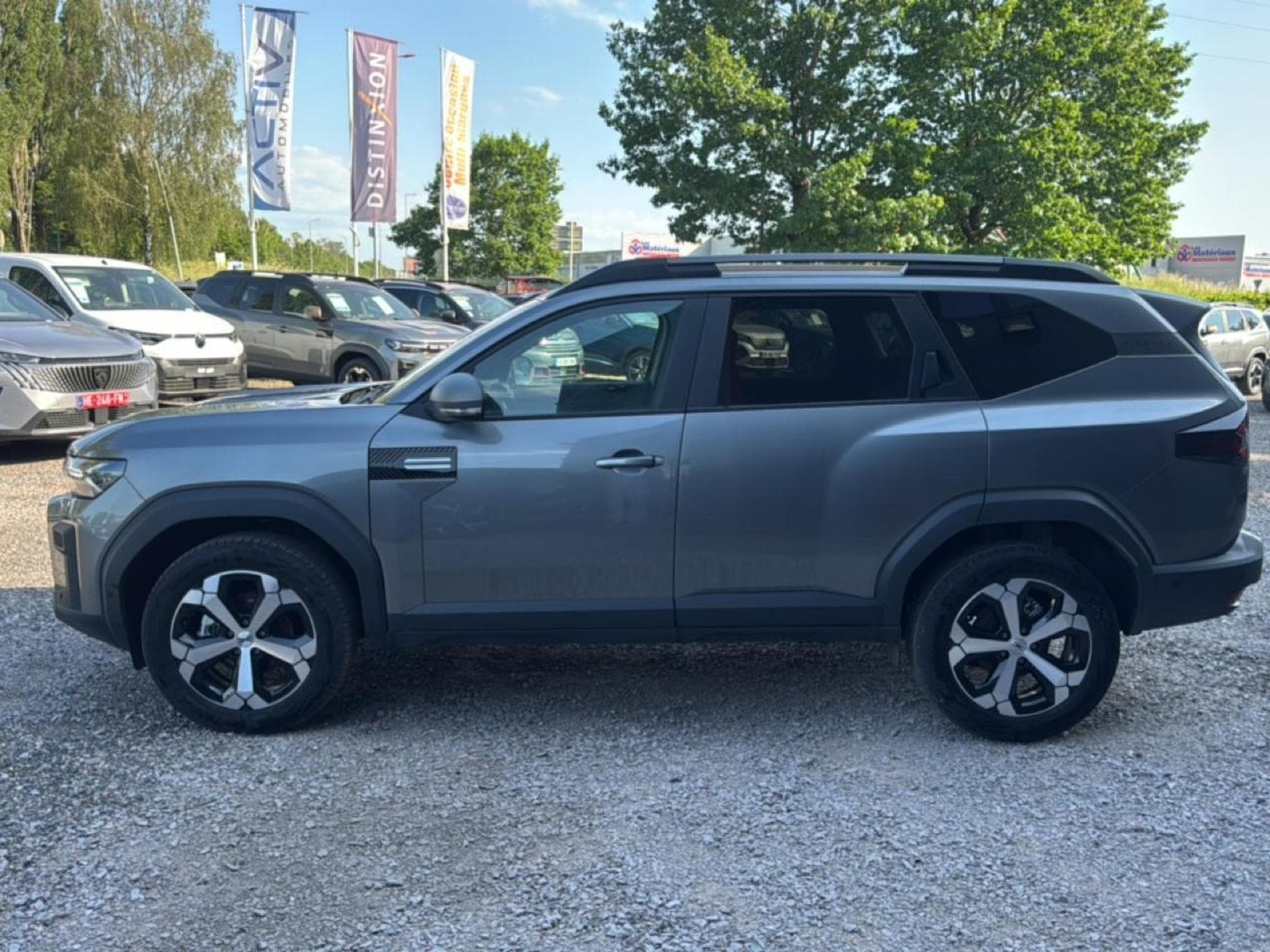 Dacia BIGSTER 1.2 MILD HYBRID 140 JOURNEY (2026) - Photo 8