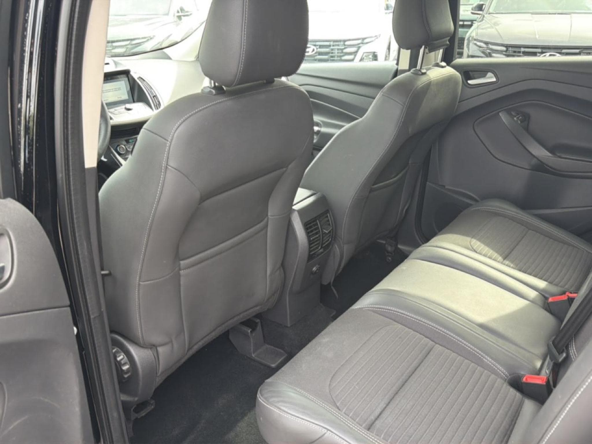 Ford Kuga 1.5 TDCI 120 TITANIUM 4X2 EURO6.2 (2019) - Photo 13