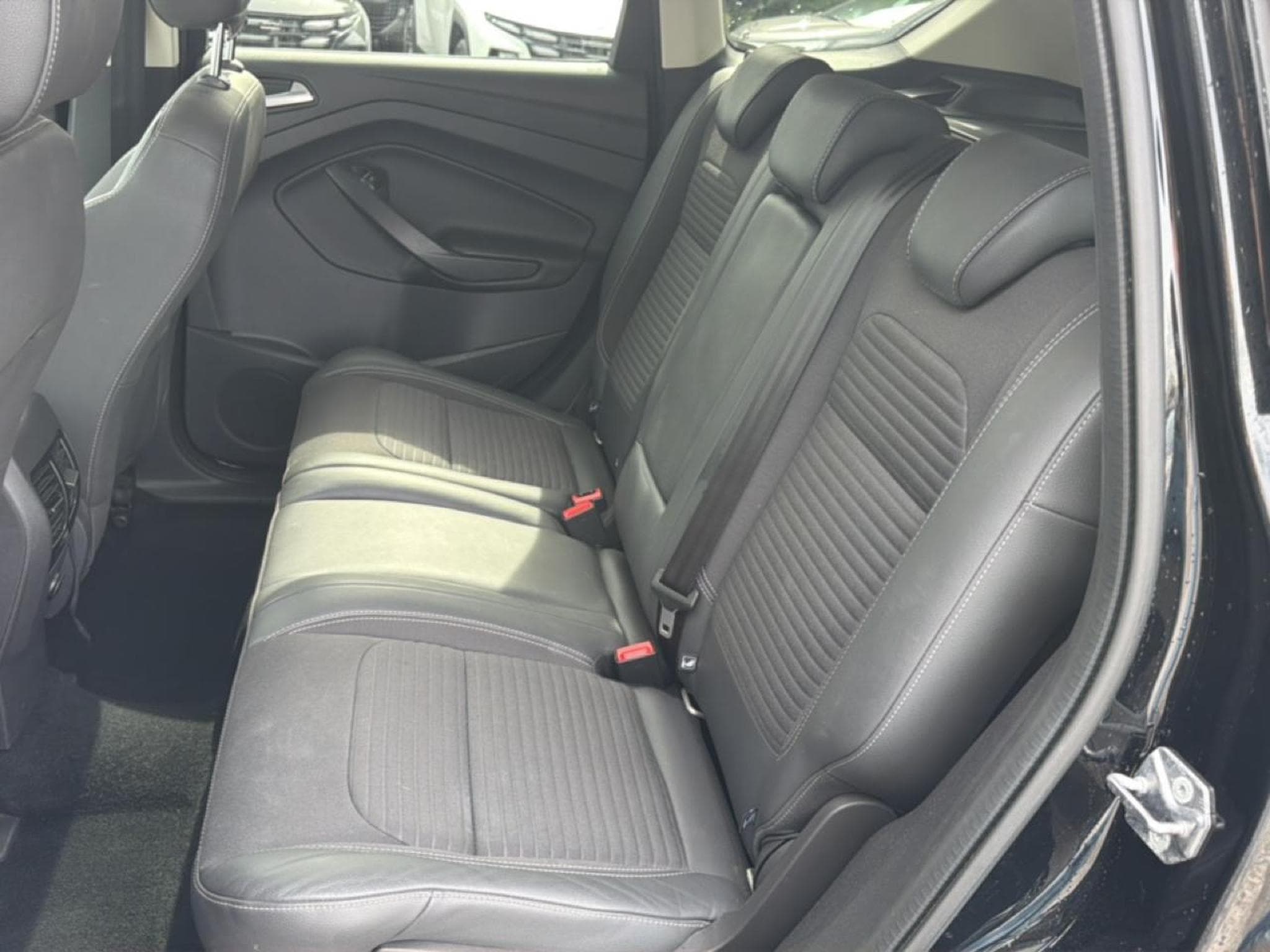 Ford Kuga 1.5 TDCI 120 TITANIUM 4X2 EURO6.2 (2019) - Photo 14