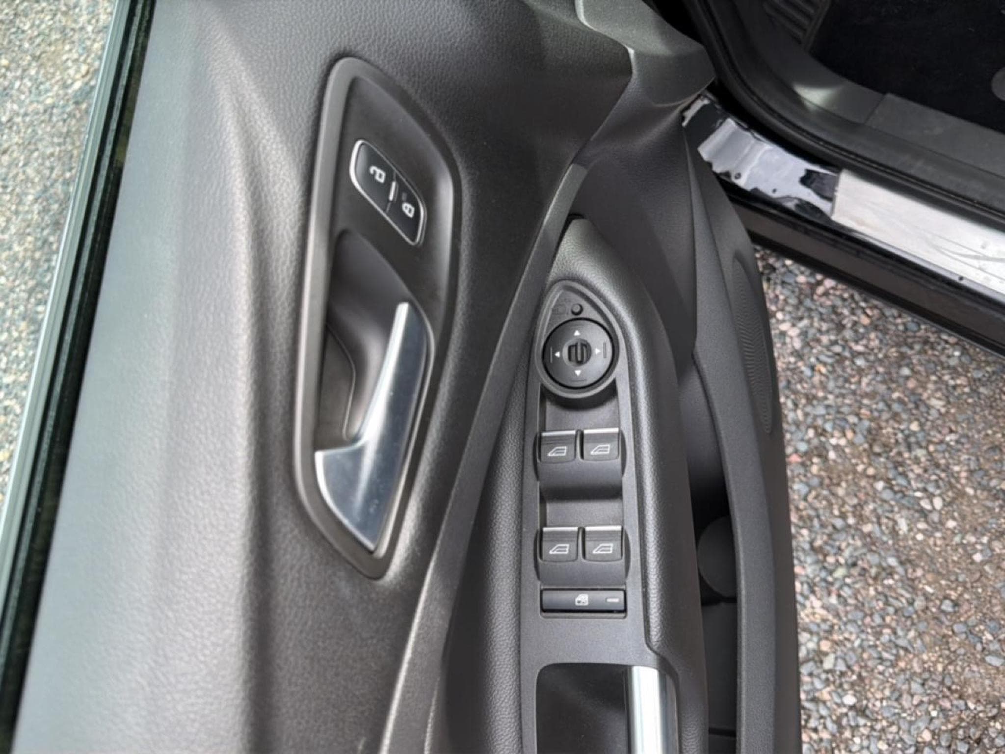 Ford Kuga 1.5 TDCI 120 TITANIUM 4X2 EURO6.2 (2019) - Photo 17