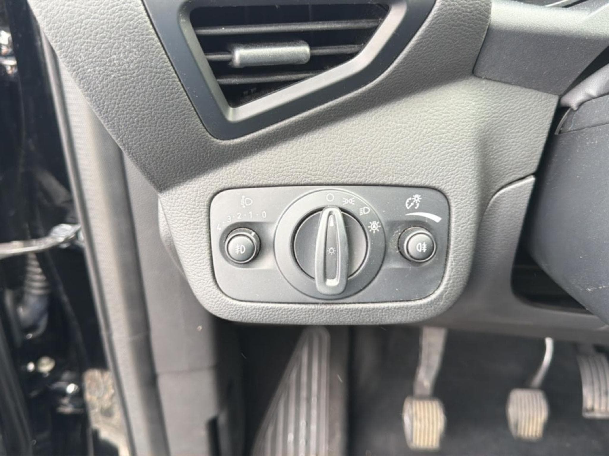Ford Kuga 1.5 TDCI 120 TITANIUM 4X2 EURO6.2 (2019) - Photo 18