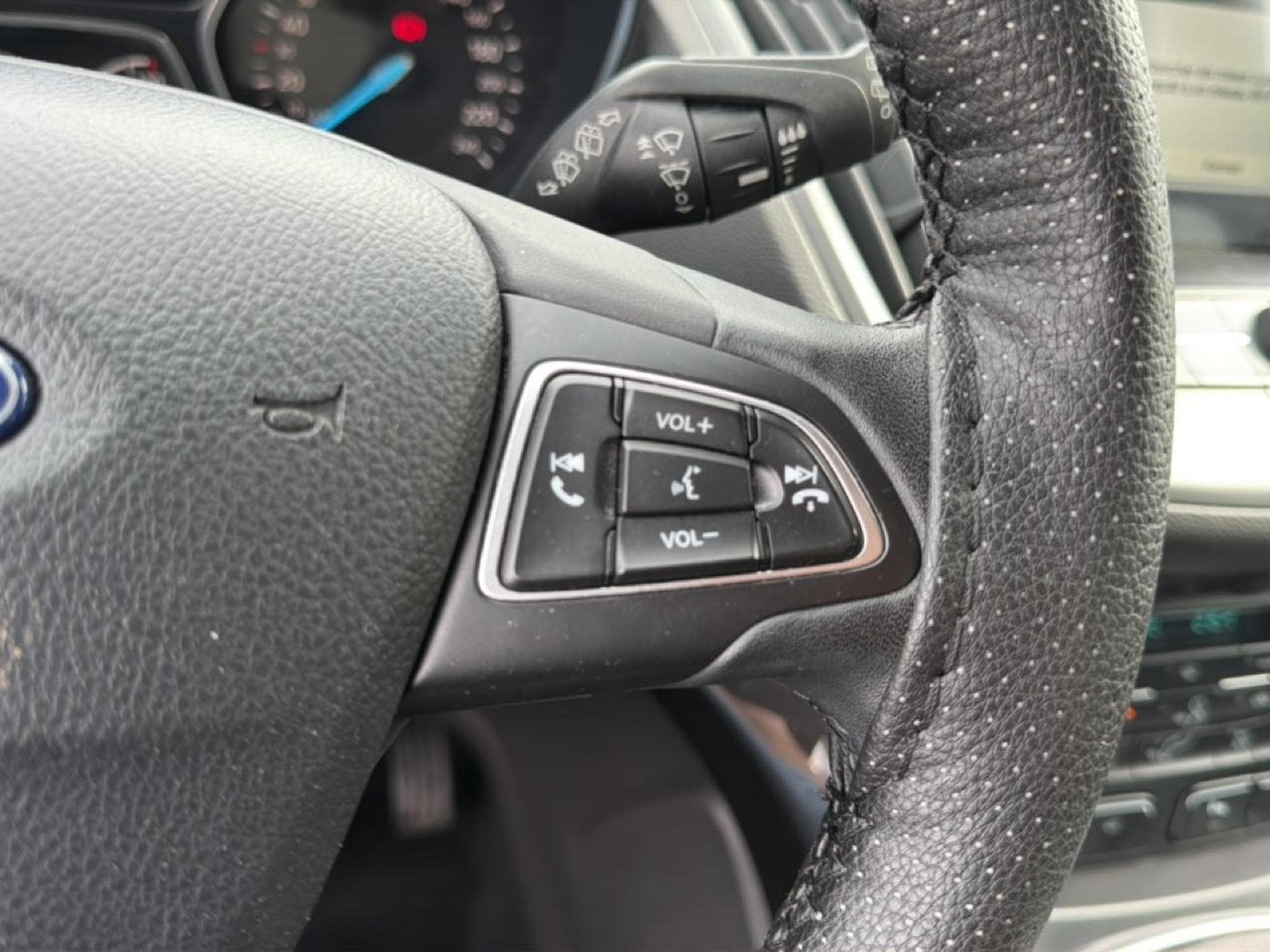 Ford Kuga 1.5 TDCI 120 TITANIUM 4X2 EURO6.2 (2019) - Photo 20