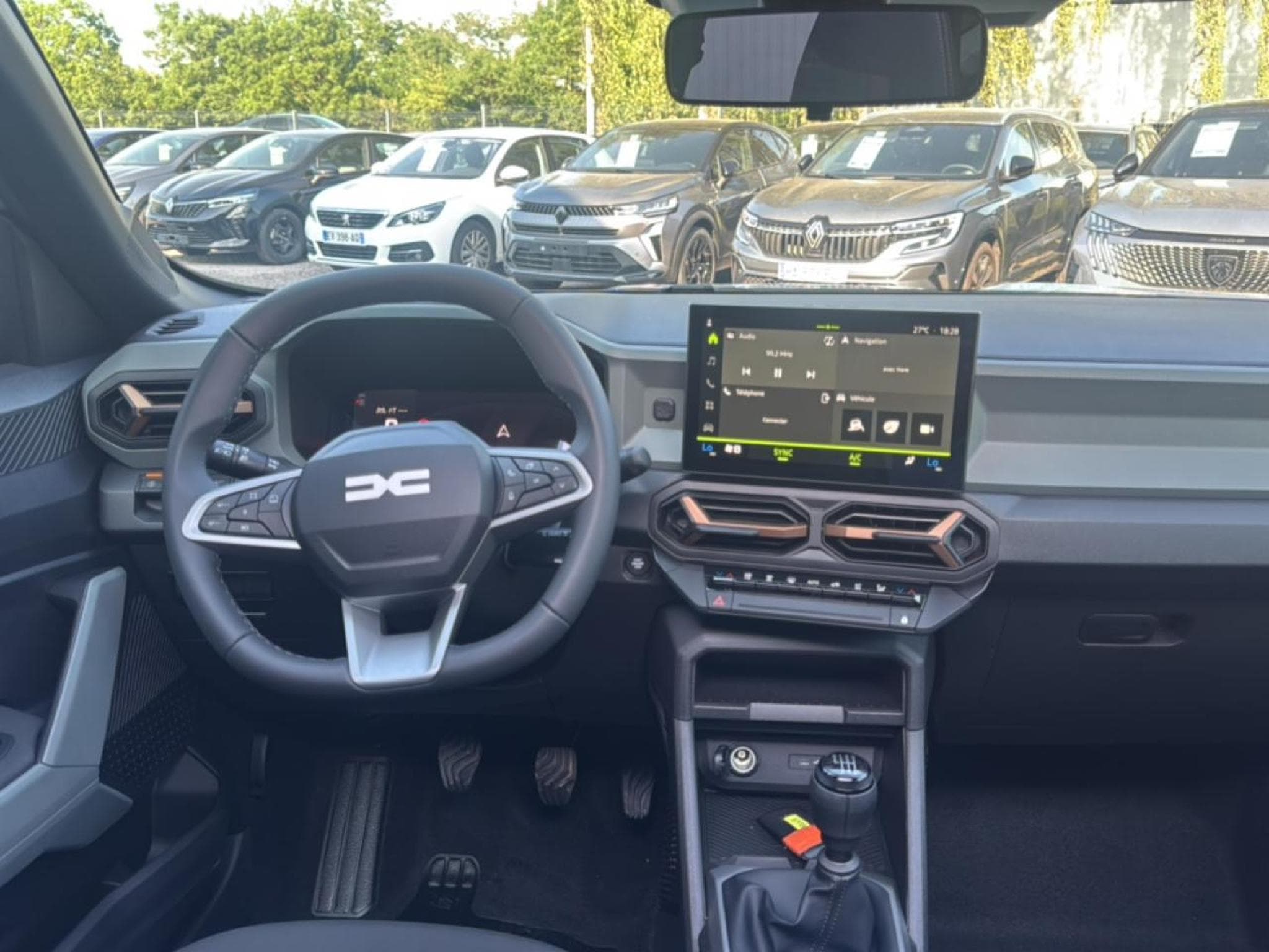 Dacia BIGSTER 1.2 MILD HYBRID 140 EXTREME (2026) - Photo 10