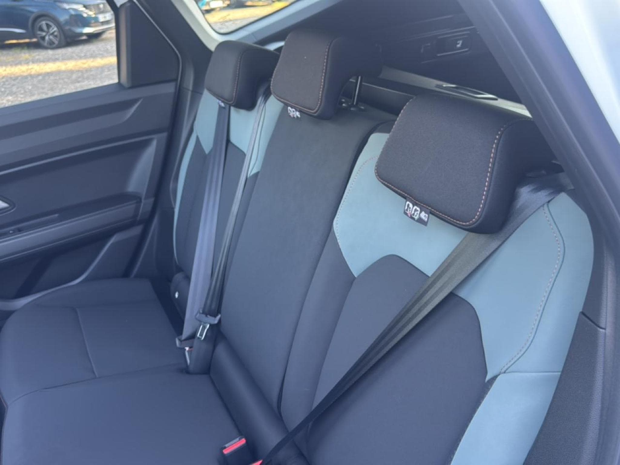 Dacia BIGSTER 1.2 MILD HYBRID 140 EXTREME (2026) - Photo 15