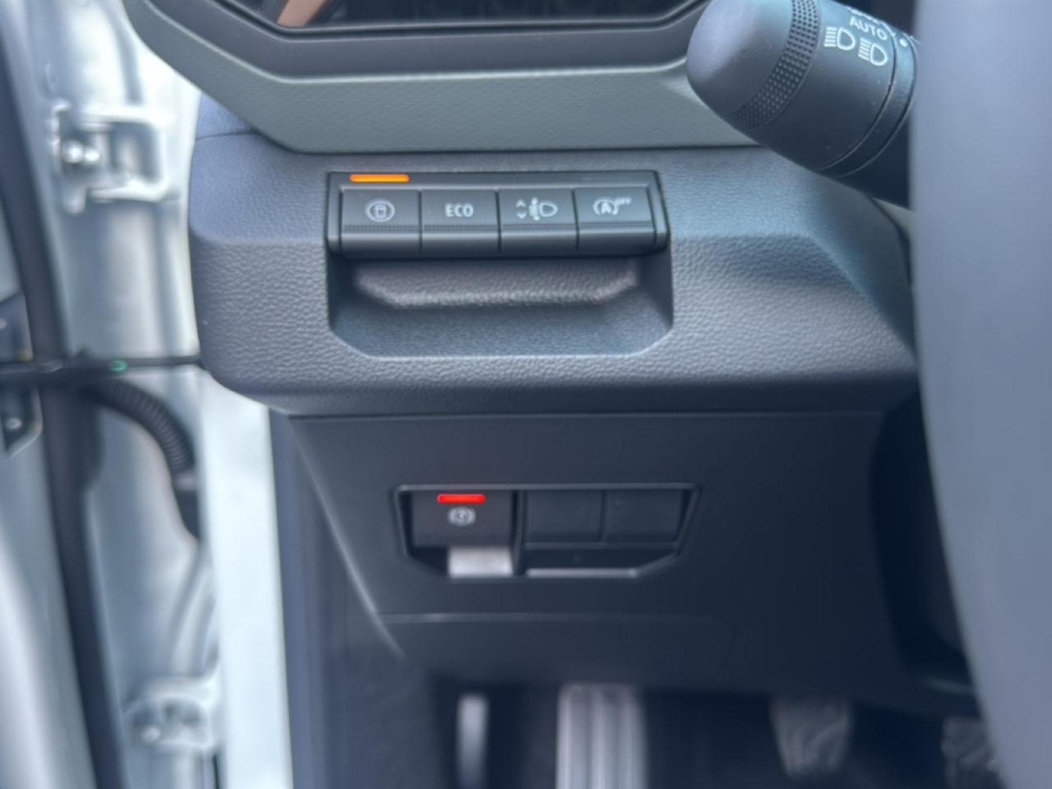 Dacia BIGSTER 1.2 MILD HYBRID 140 EXTREME (2026) - Photo 18