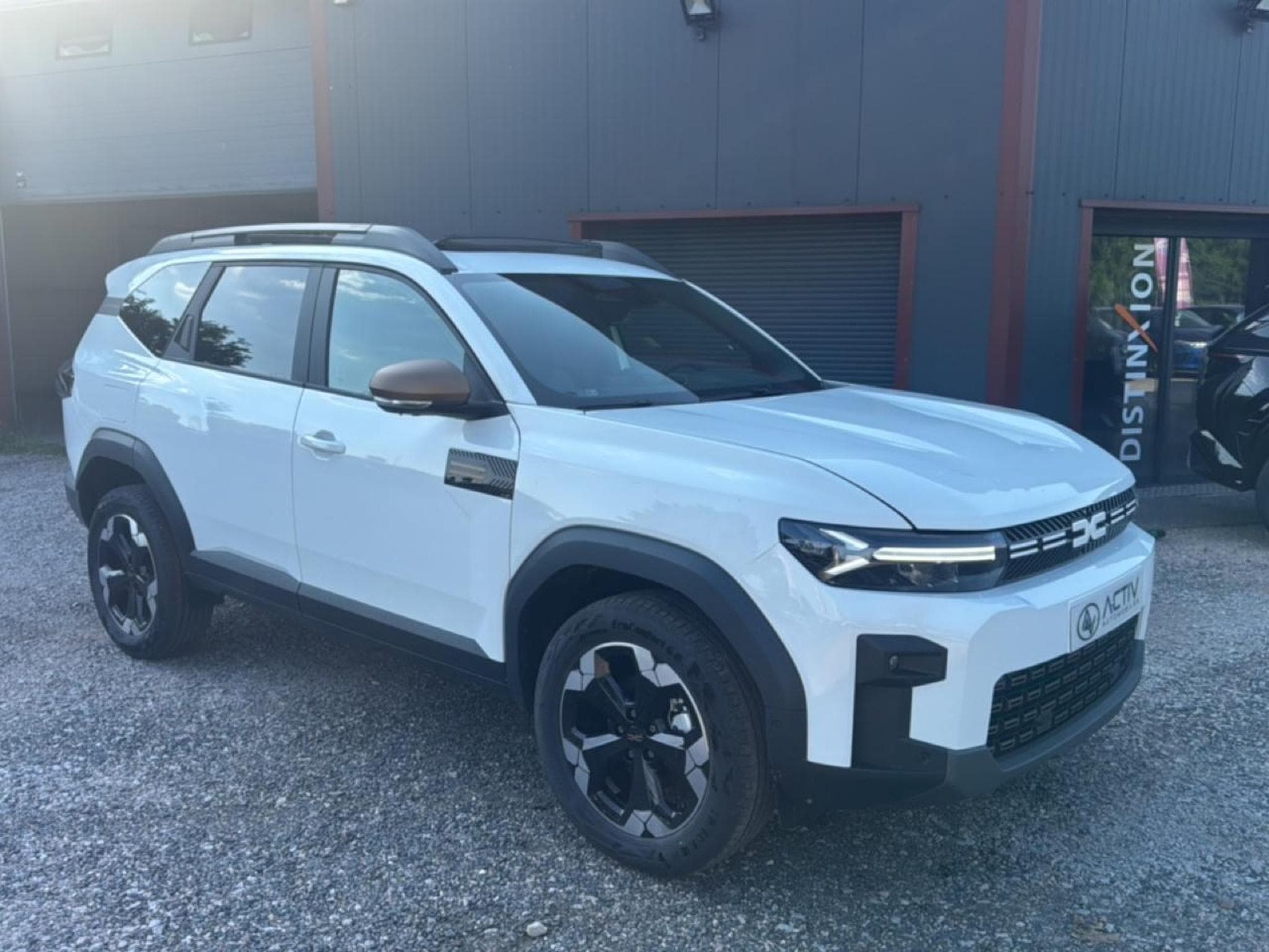 Dacia BIGSTER 1.2 MILD HYBRID 140 EXTREME (2026) - Photo 3
