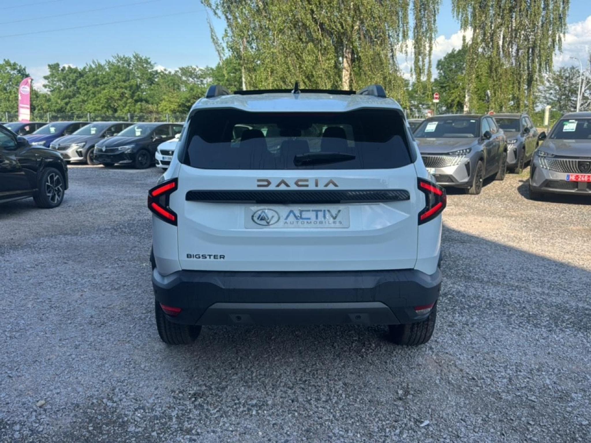 Dacia BIGSTER 1.2 MILD HYBRID 140 EXTREME (2026) - Photo 6