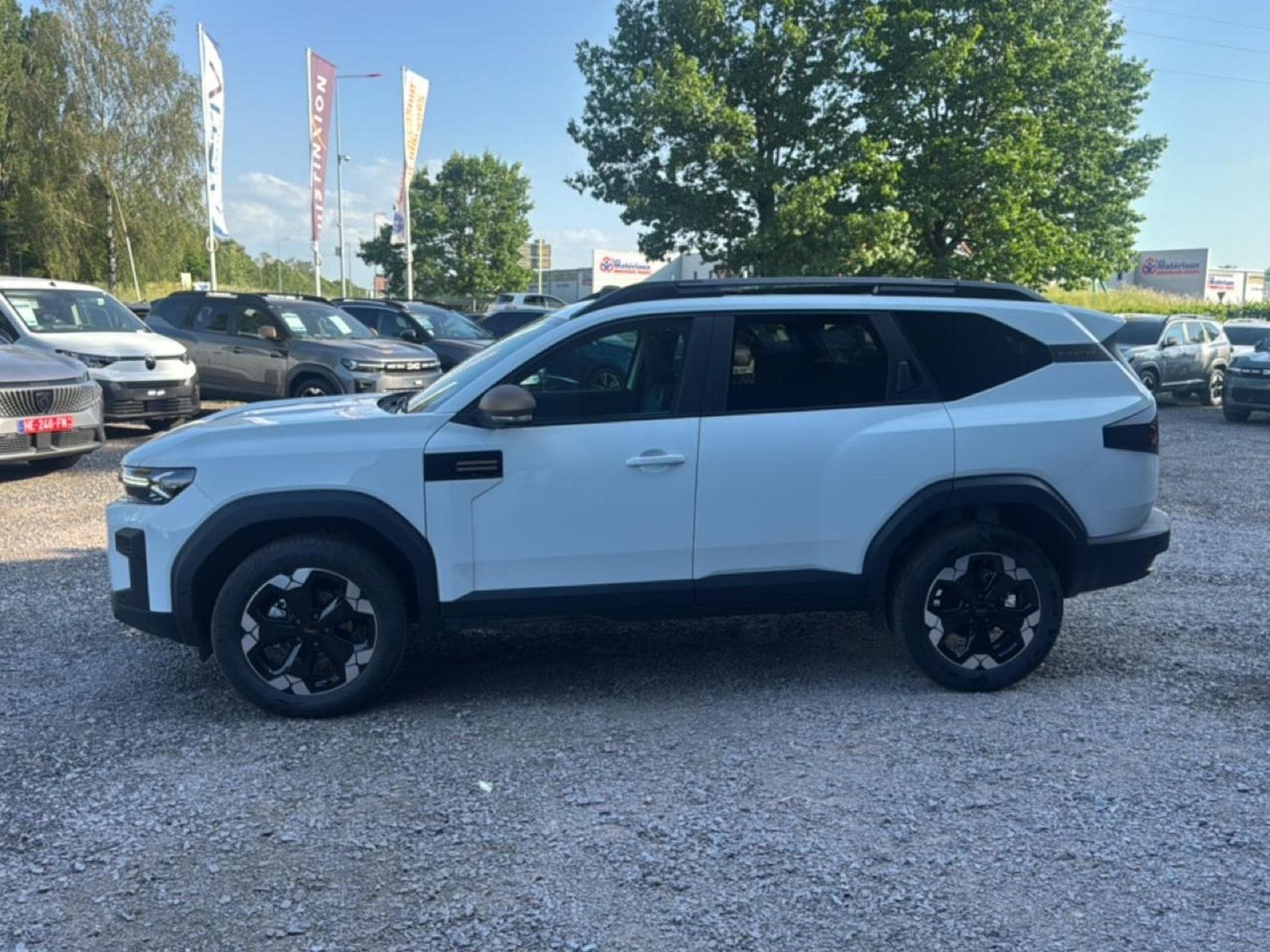 Dacia BIGSTER 1.2 MILD HYBRID 140 EXTREME (2026) - Photo 8