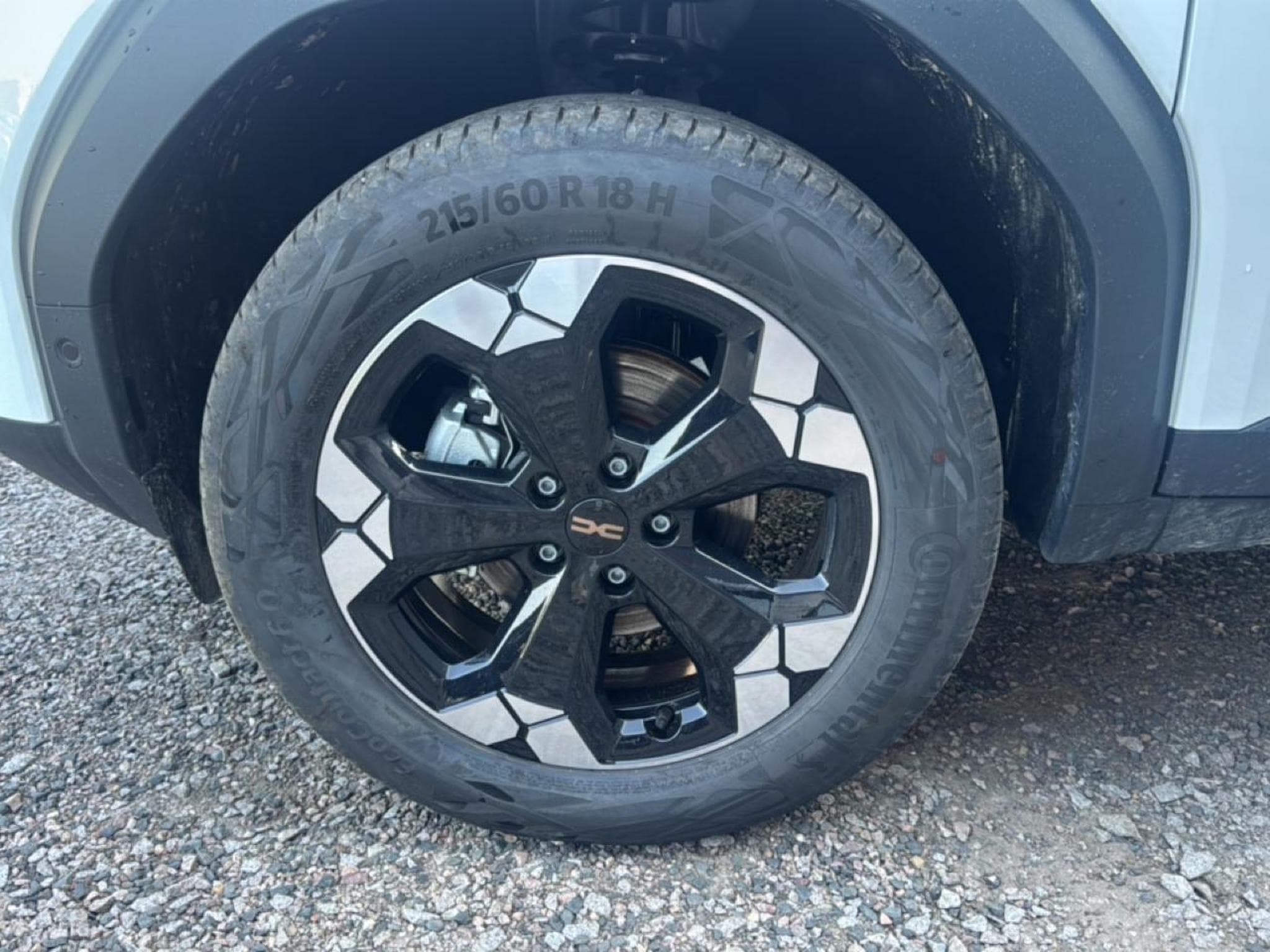 Dacia BIGSTER 1.2 MILD HYBRID 140 EXTREME (2026) - Photo 9