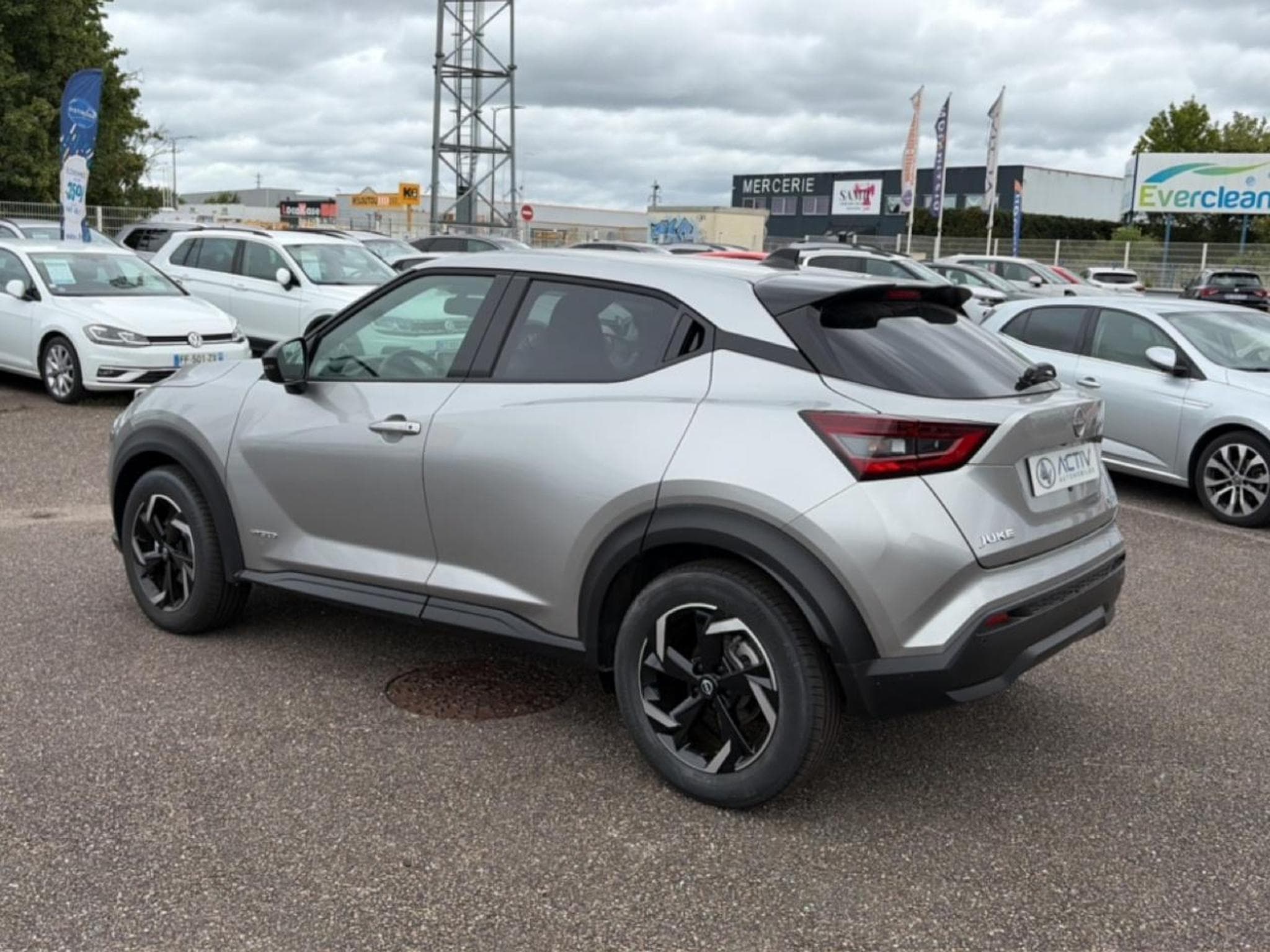 Nissan JUKE 1.6 HYBRID 143 N-CONNECTA (2023) - Photo 7