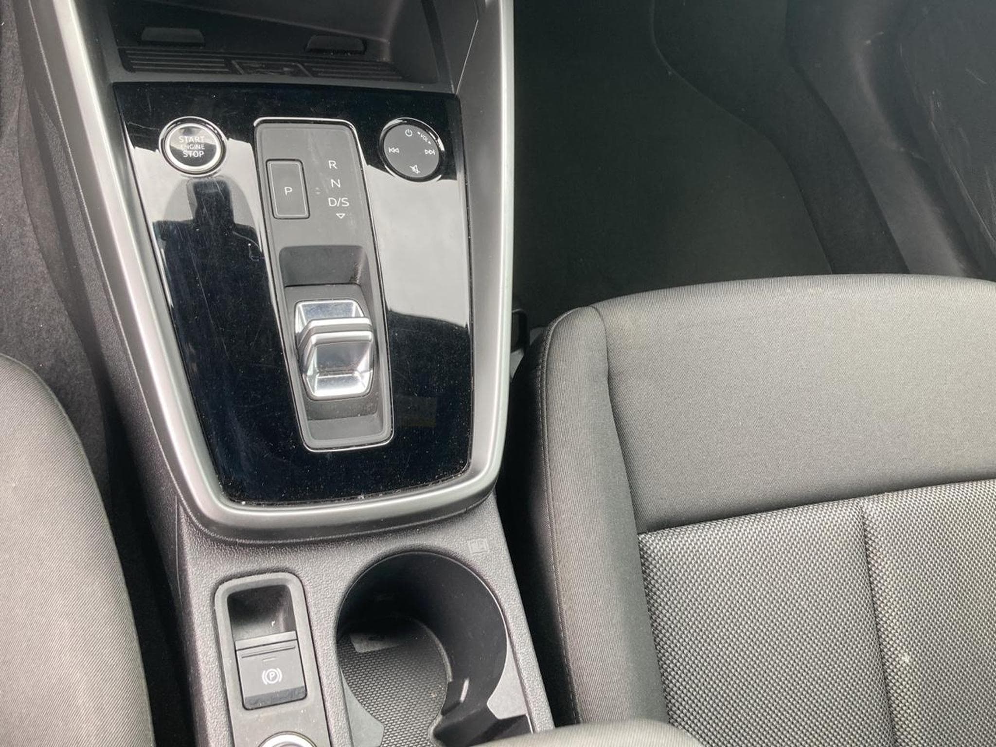 Audi A3 40 TFSI 204 BUSINESS LINE (2021) - Photo 18