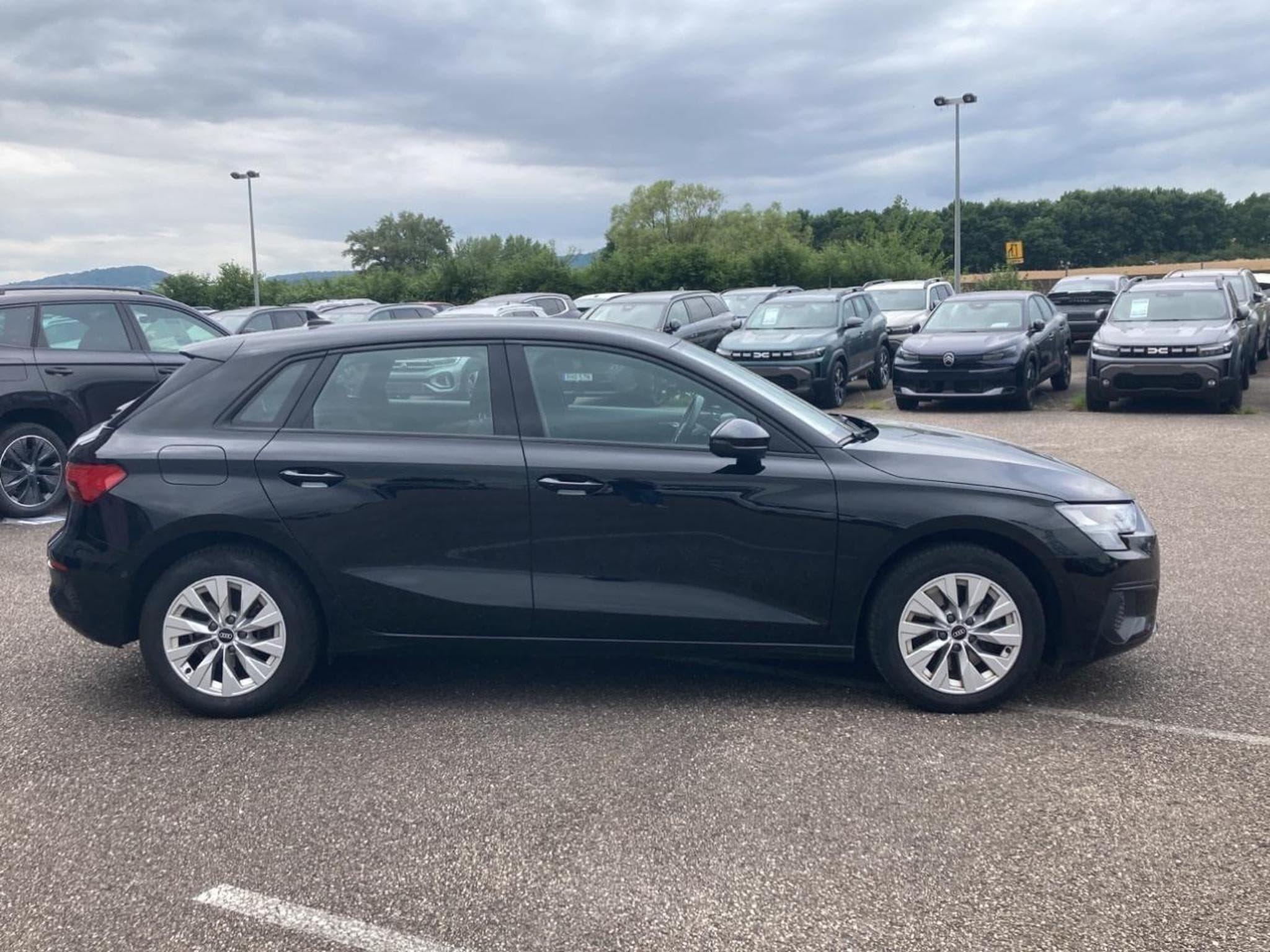 Audi A3 40 TFSI 204 BUSINESS LINE (2021) - Photo 4