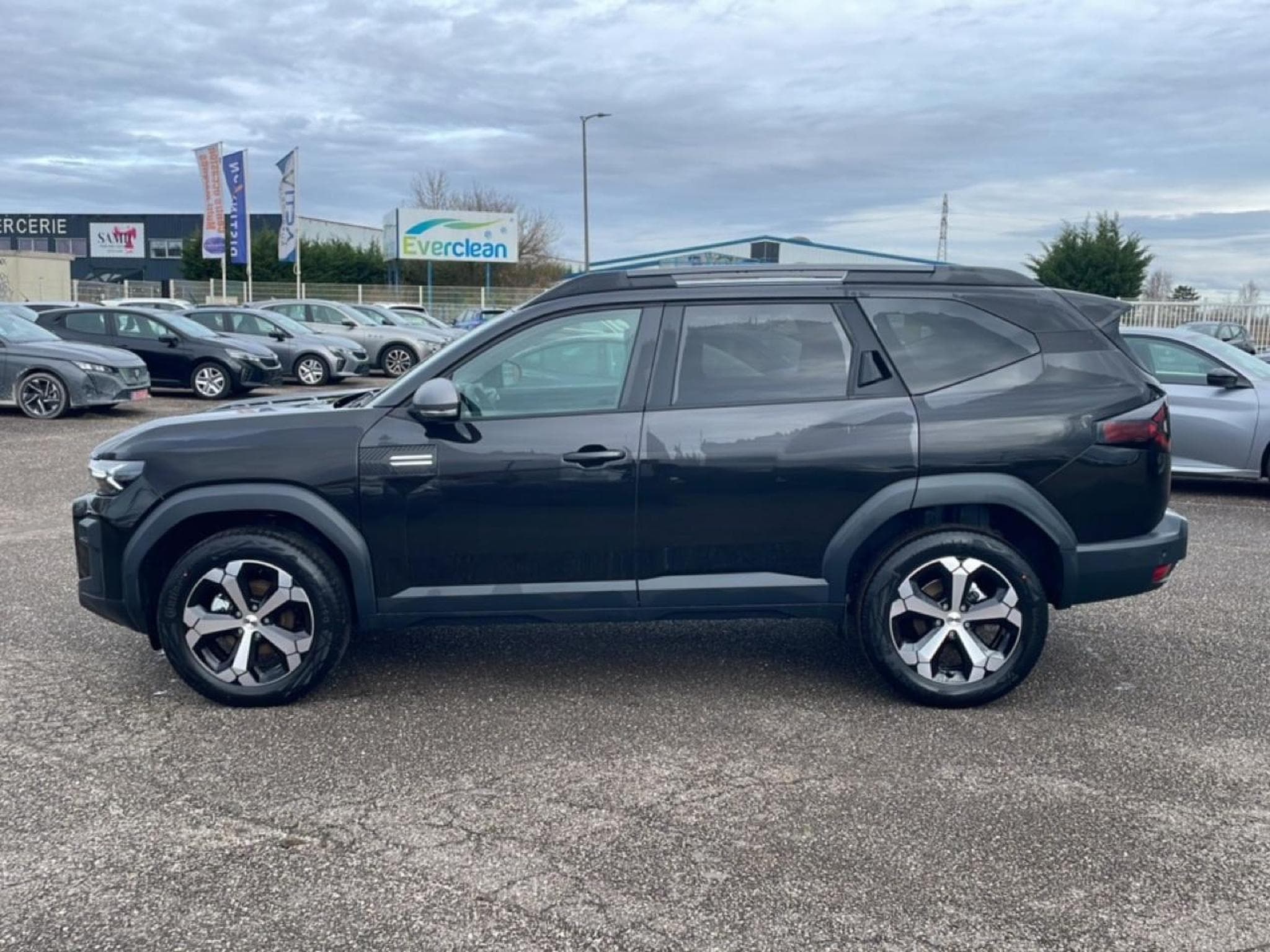 Dacia BIGSTER 1.8 HYBRID 155 JOURNEY (2025) - Photo 8