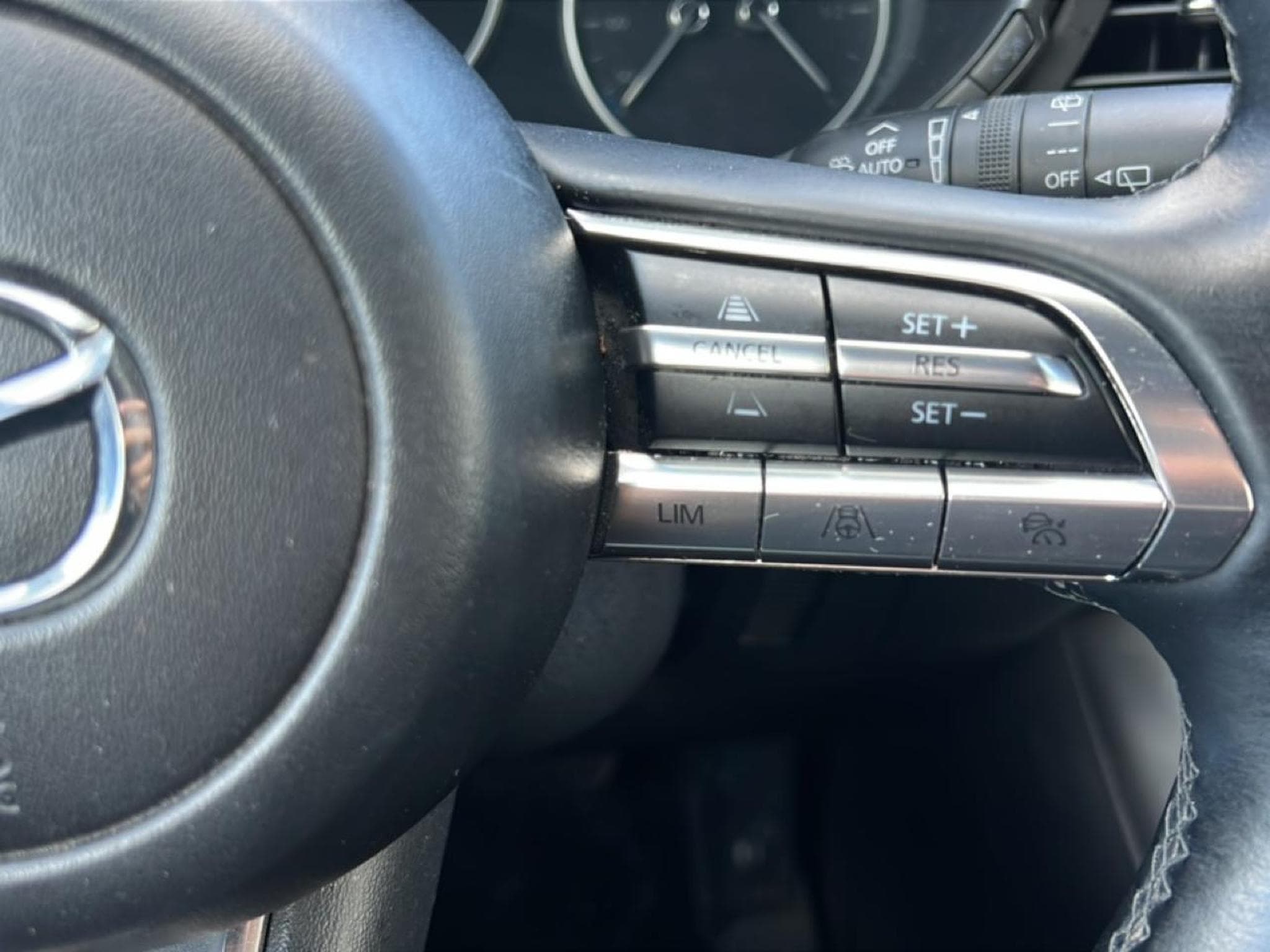 Mazda #3 2.0 E-SKYACTIV-G M-HYBRID 122 BUSINESS EXECUTIVE BVA 2022 (2023) - Photo 17