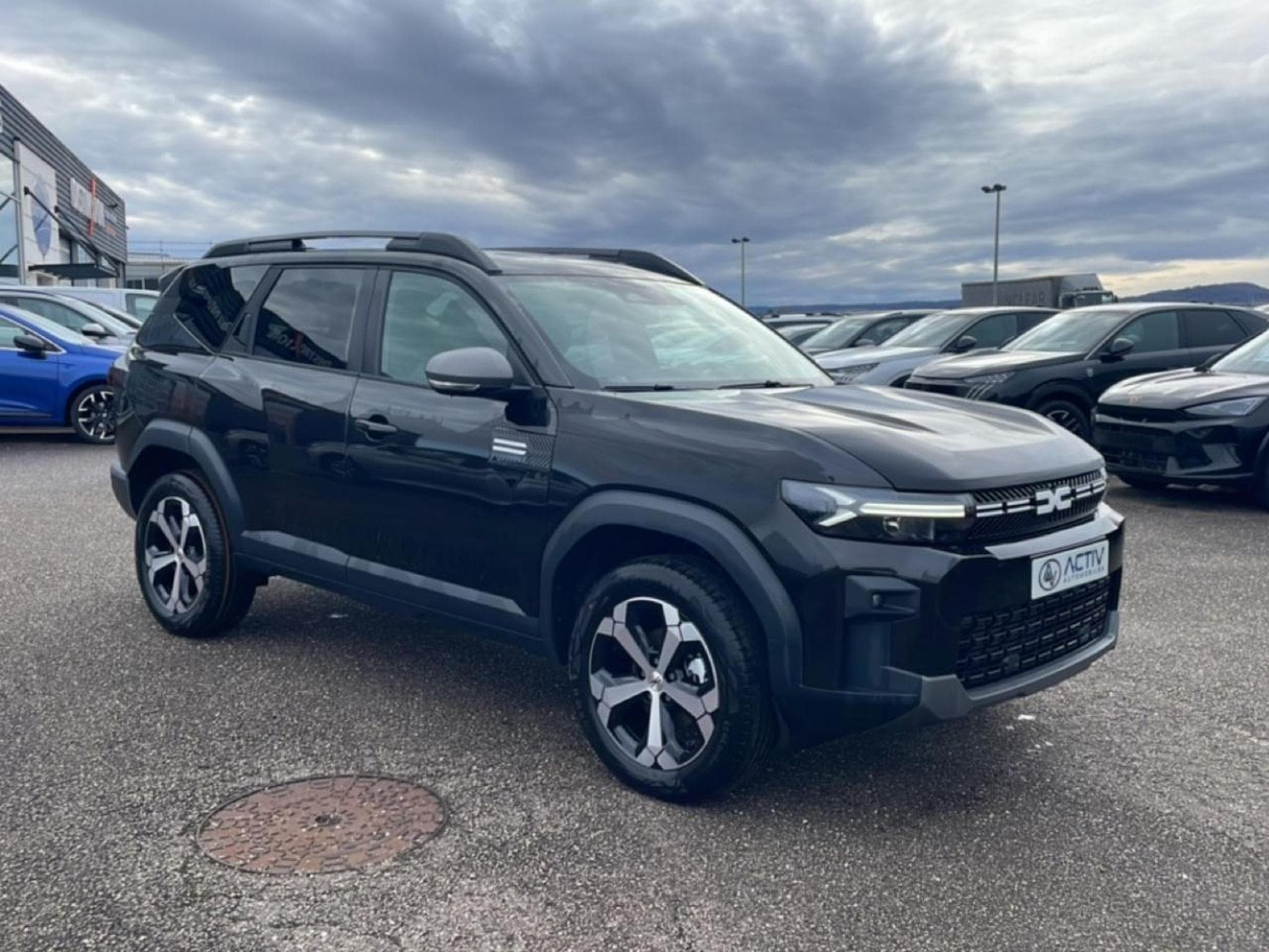 Dacia BIGSTER 1.8 HYBRID 155 JOURNEY (2025) - Photo 3