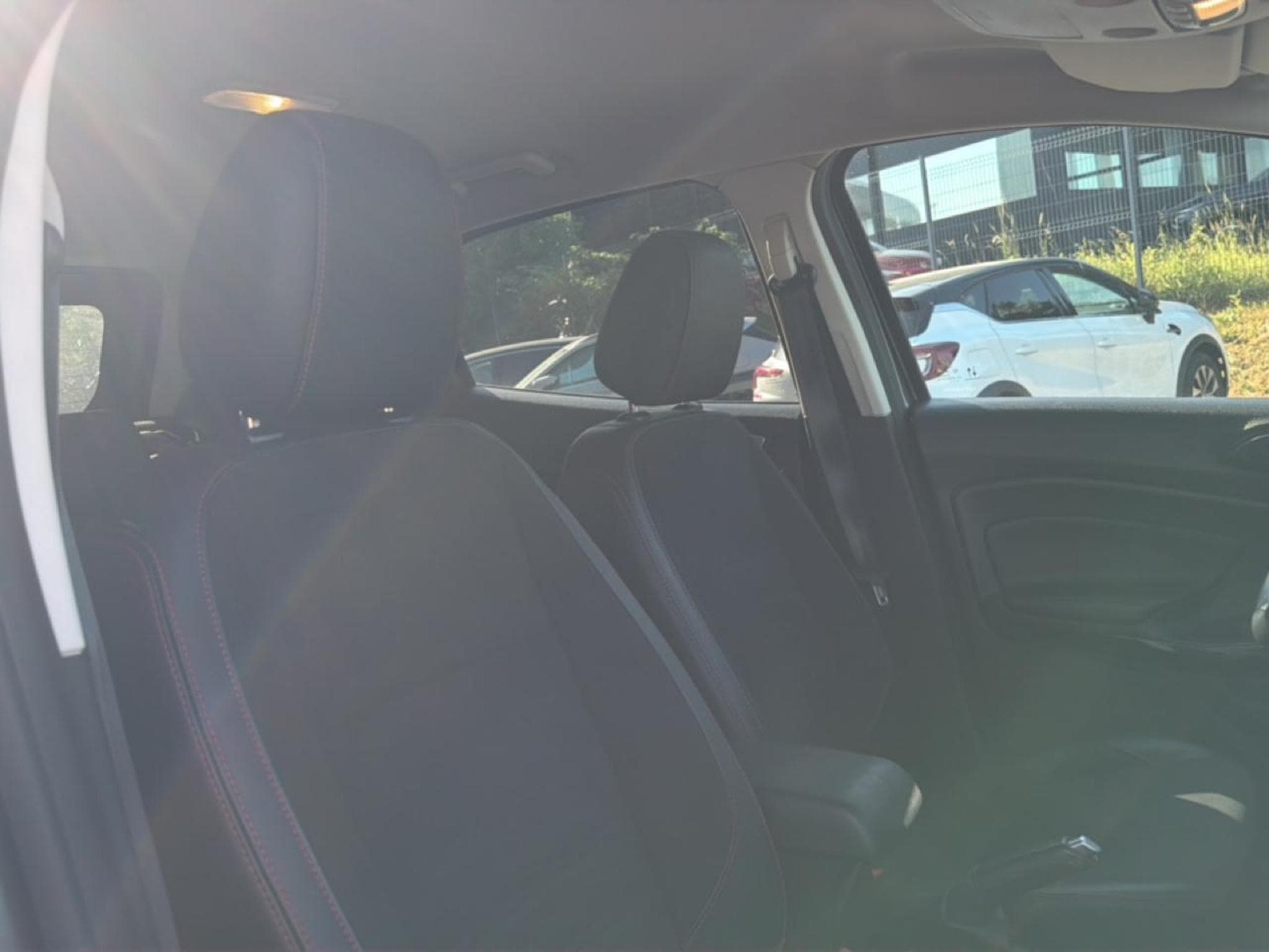 Ford ECOSPORT 1.5 ECOBLUE 95 ST-LINE (2020) - Photo 16