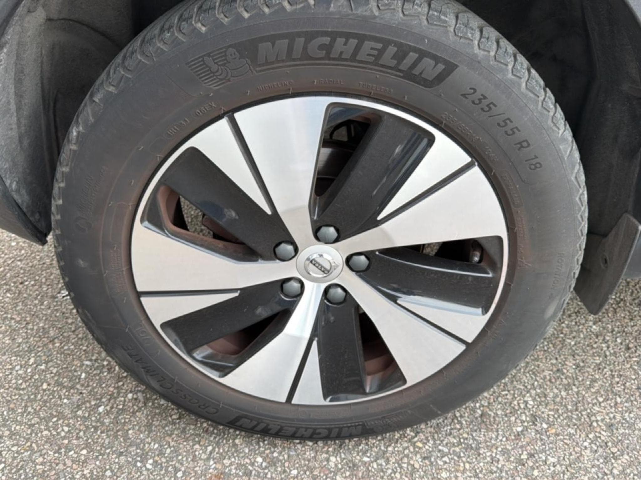 Volvo XC40 T4 RECHARGE 211 START DCT 7 (2023) - Photo 18