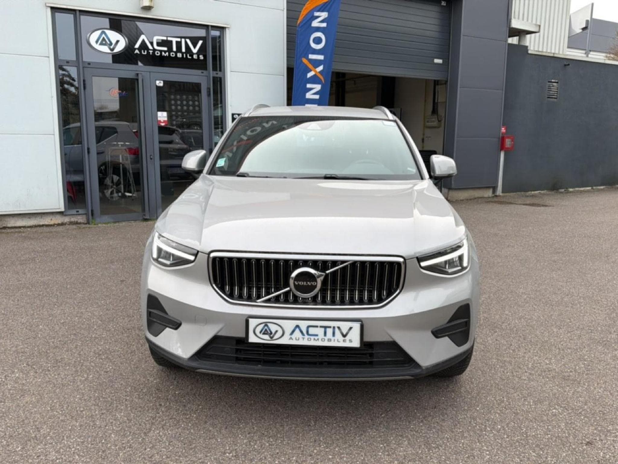 Volvo XC40 T4 RECHARGE 211 START DCT 7 (2023) - Photo 2