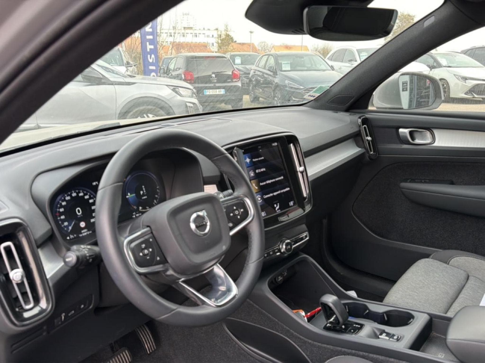 Volvo XC40 T4 RECHARGE 211 START DCT 7 (2023) - Photo 20