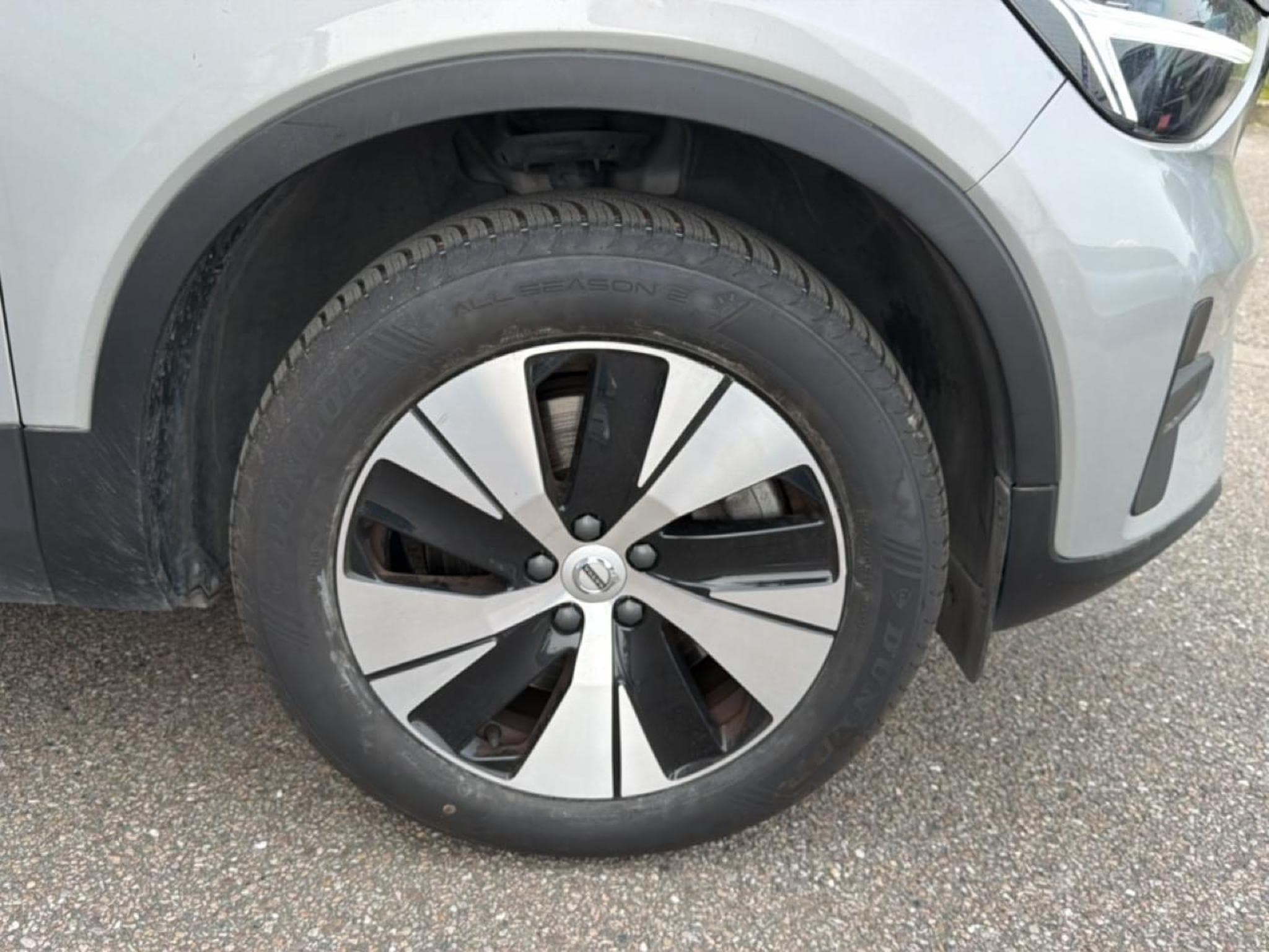 Volvo XC40 T4 RECHARGE 211 START DCT 7 (2023) - Photo 9