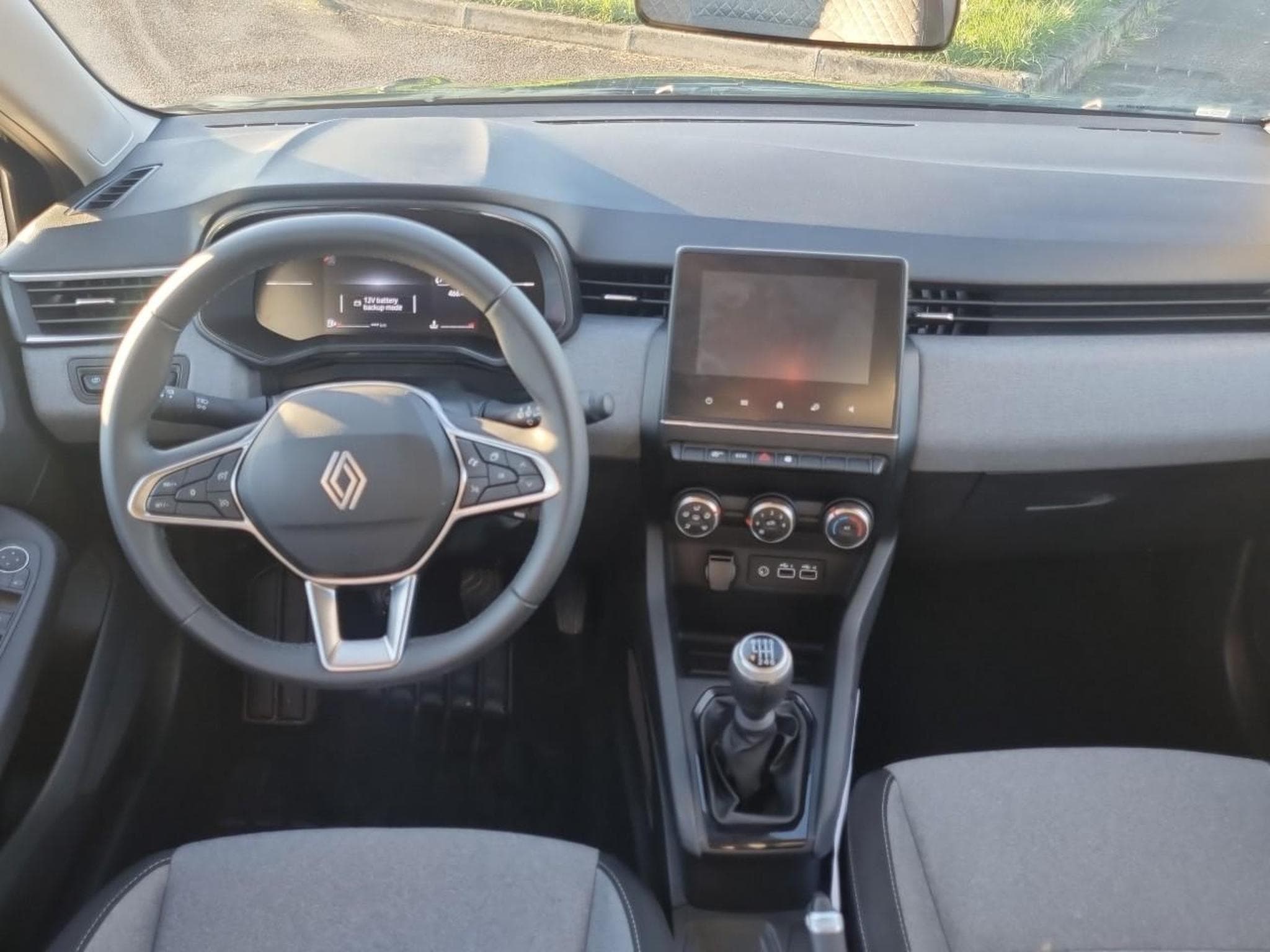 Renault Clio 1.5 DCI 100 EVOLUTION (2025) - Photo 15