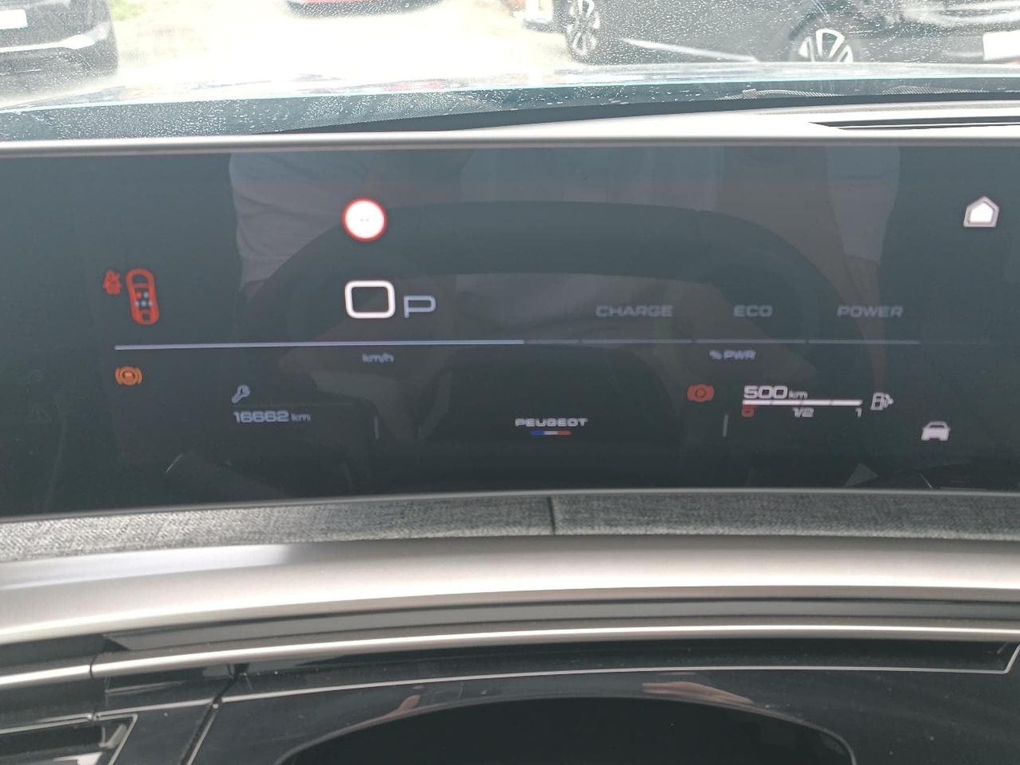 Peugeot 3008 1.2 HYBRID 145 ALLURE E-DCS6 (2025) - Photo 16
