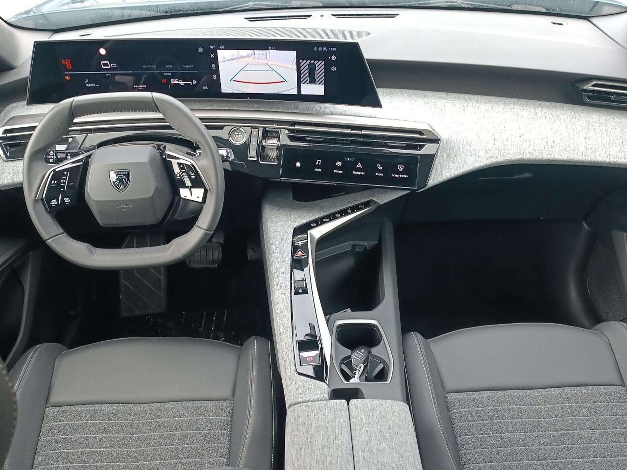 Peugeot 3008 1.2 HYBRID 145 ALLURE E-DCS6 (2025) - Photo 9