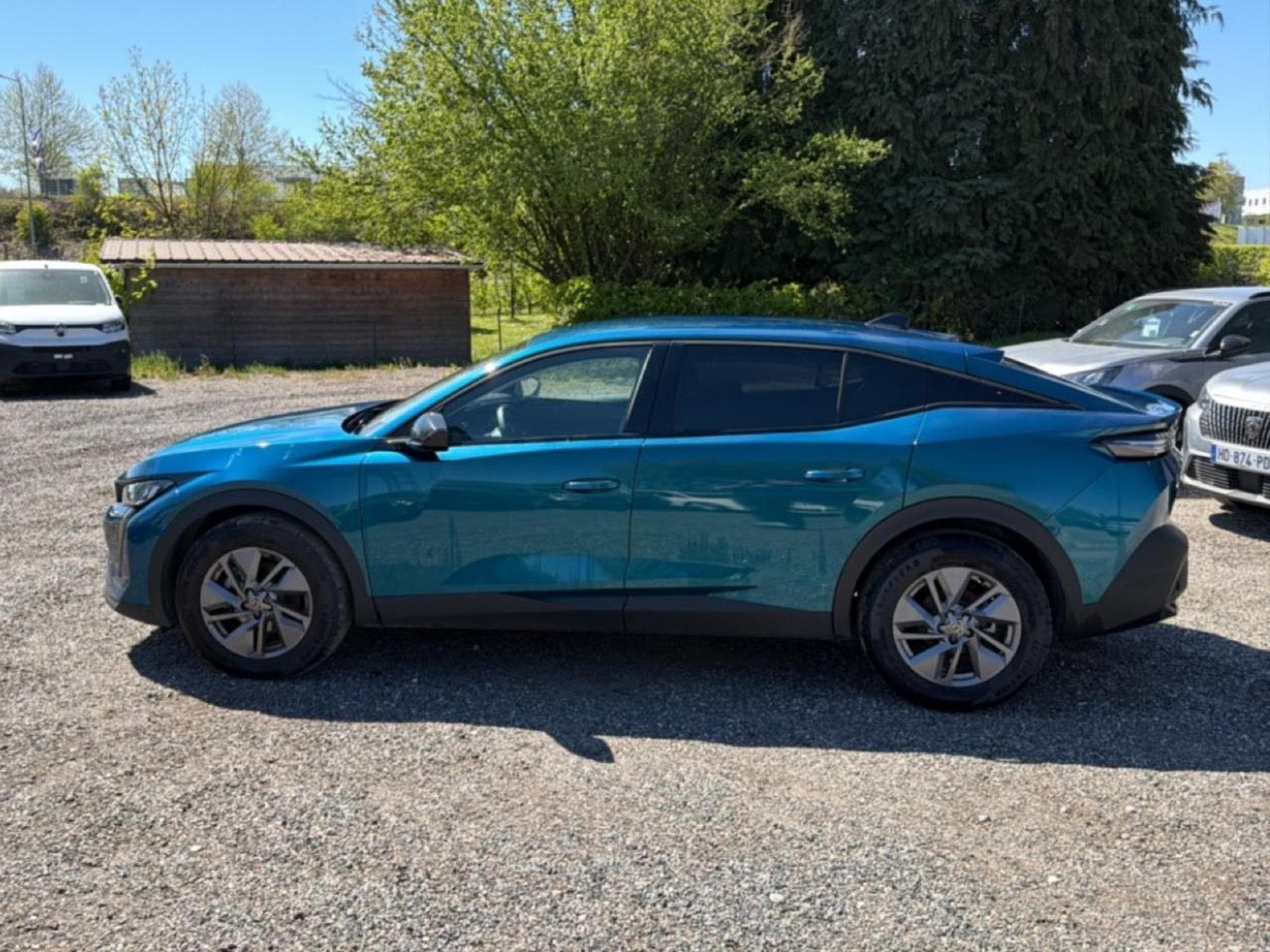 Peugeot 408 HYBRID 145 ALLURE E-DCS6 (2025) - Photo 8