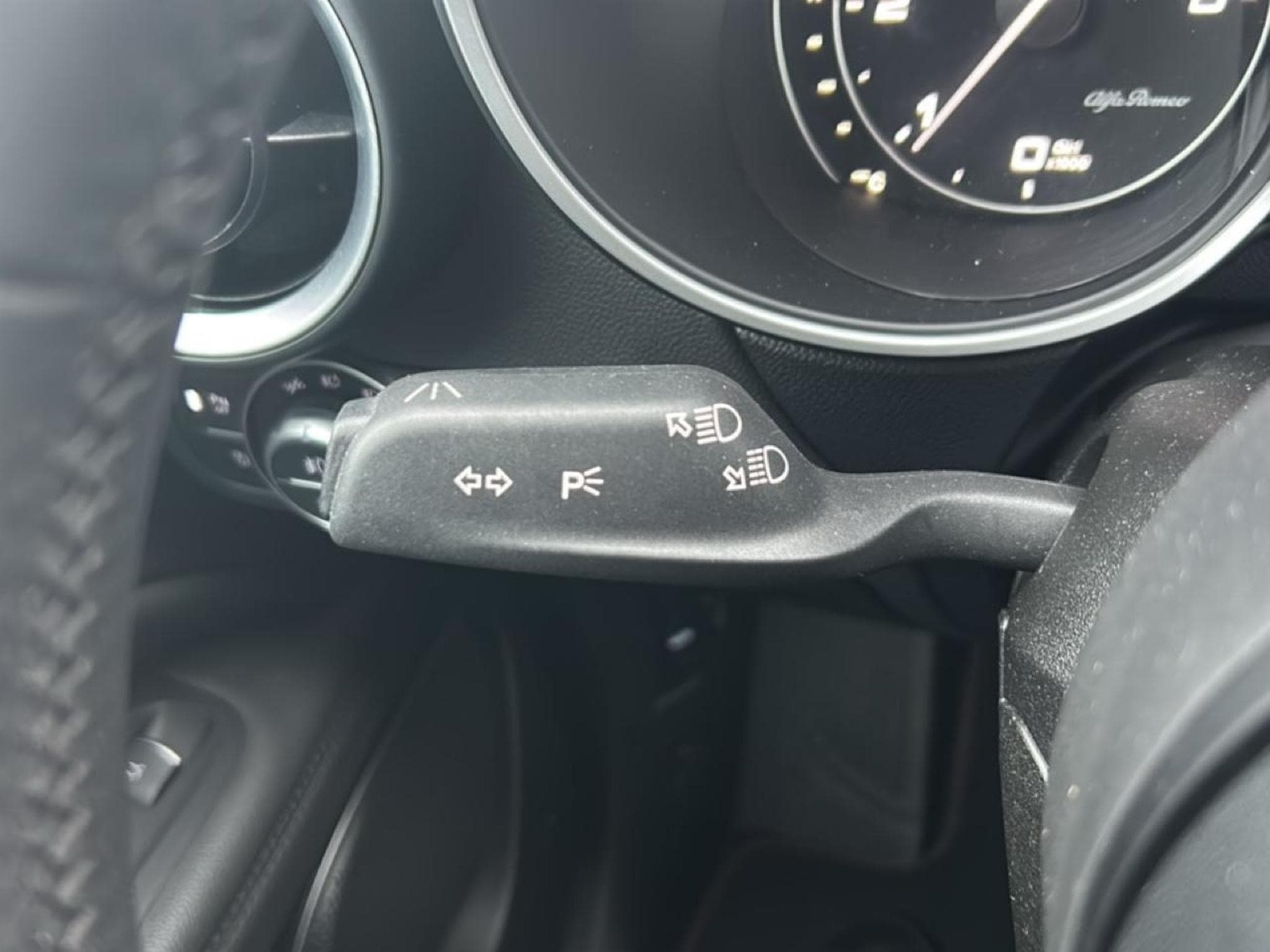 Alfa-Romeo STELVIO 2.2 DIESEL 160 SUPER AT8 MY21 (2021) - Photo 18