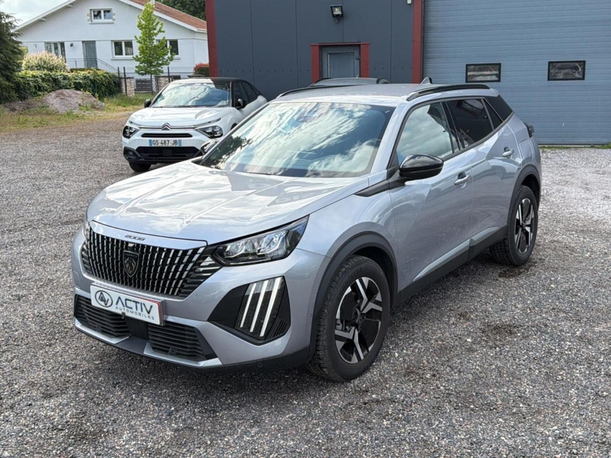 Peugeot 2008 1.2 100 ALLURE (2025) - Photo 1