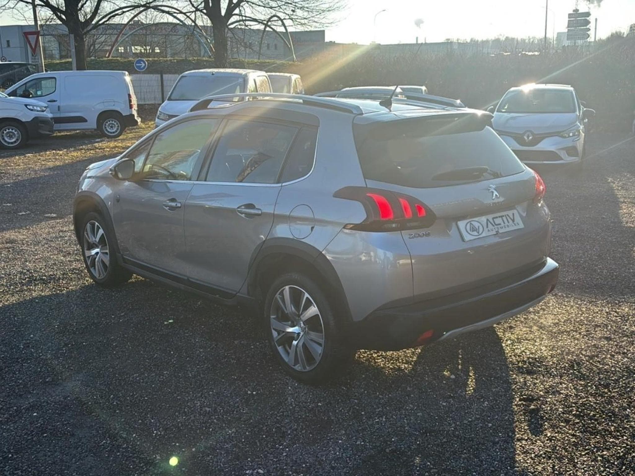 Peugeot 2008 1.2 PURETECH 110 CROSSWAY (2019) - Photo 7