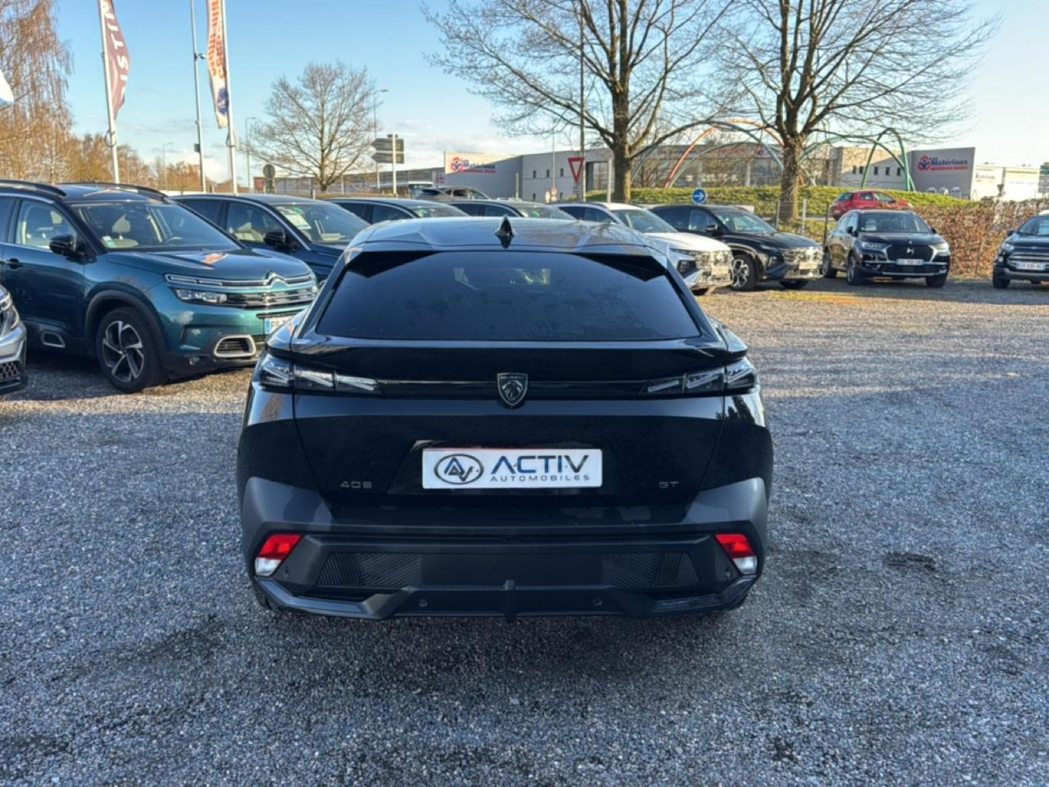 Peugeot 408 HYBRID 145 GT E-DCS6 (2025) - Photo 6