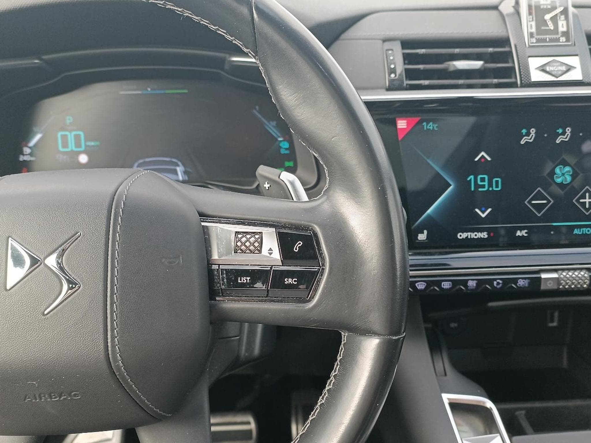 DS Automobiles DS7 E-TENSE 4X4 300 RIVOLI (2022) - Photo 18