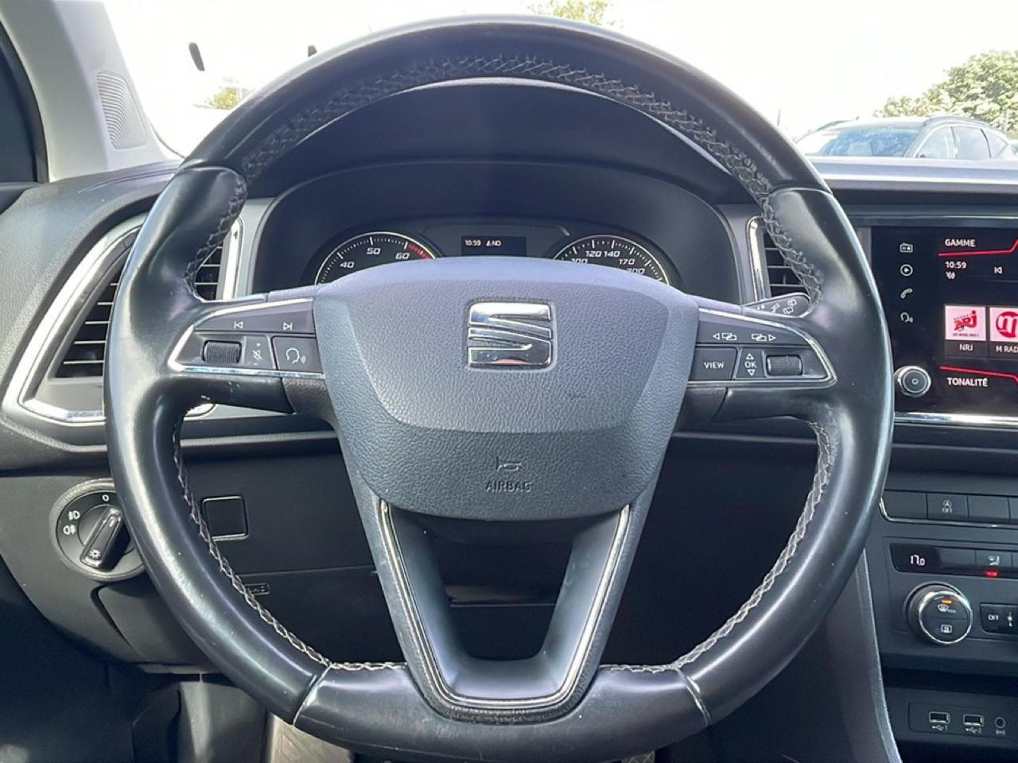 Seat ATECA 1.0 TSI 115 STYLE BUSINESS (2019) - Photo 11
