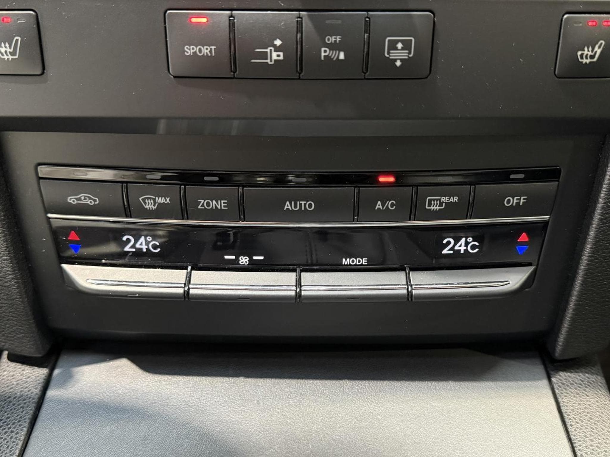 Mercedes Classe E 350 avantgarde executive 7gtro (2009) - Photo 20
