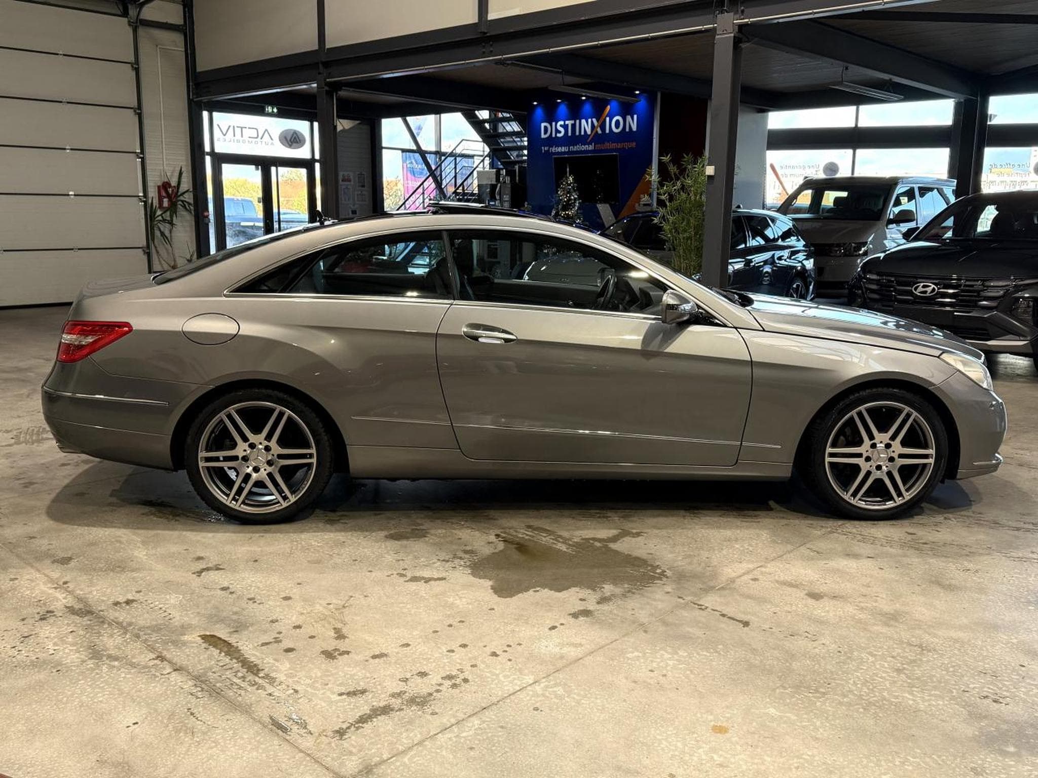 Mercedes Classe E 350 avantgarde executive 7gtro (2009) - Photo 4