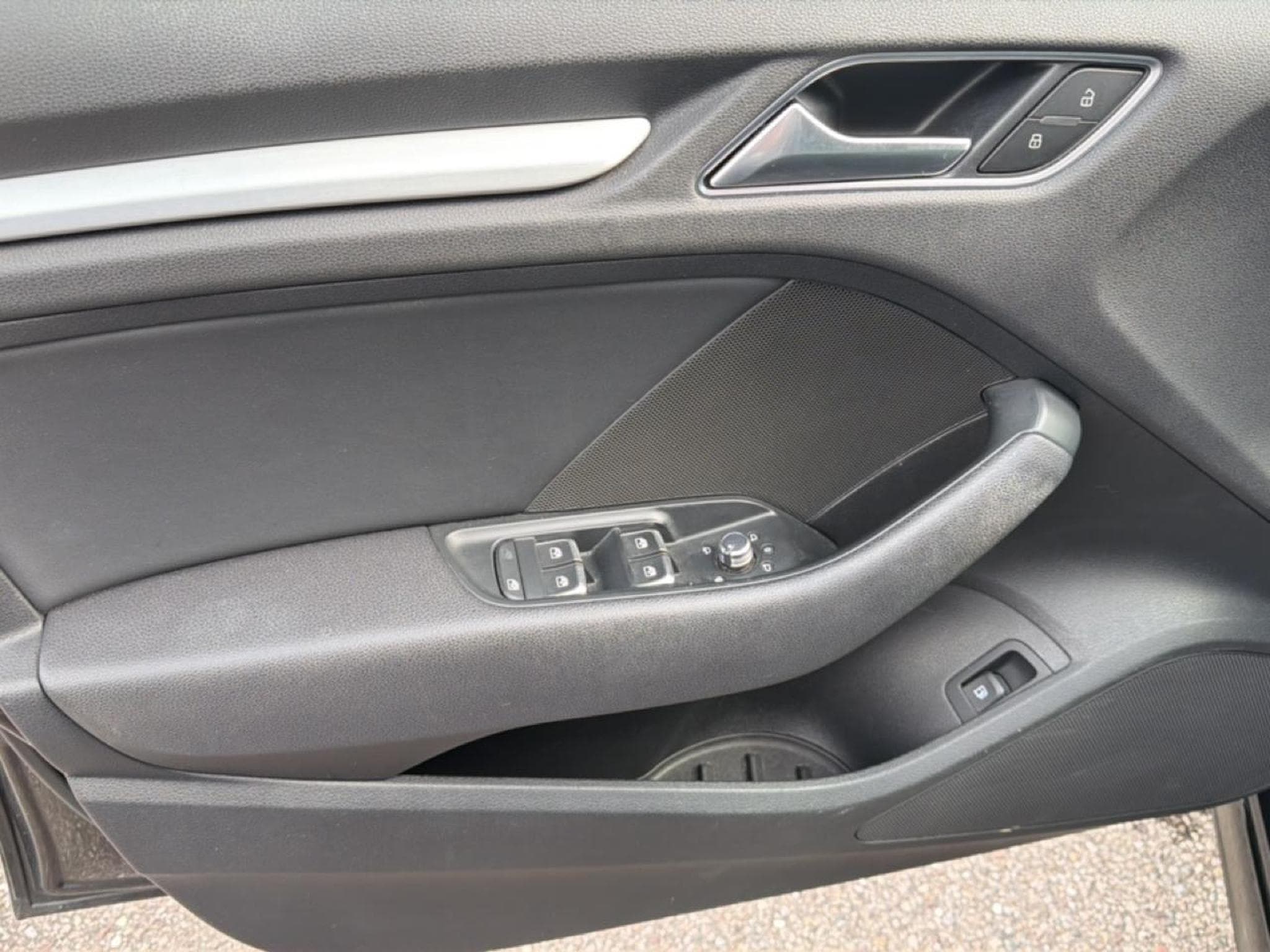 Audi A3 40 E-TRON 204 DESIGN LUXE S TRONIC 6 EURO6D-T 8CV (2020) - Photo 11