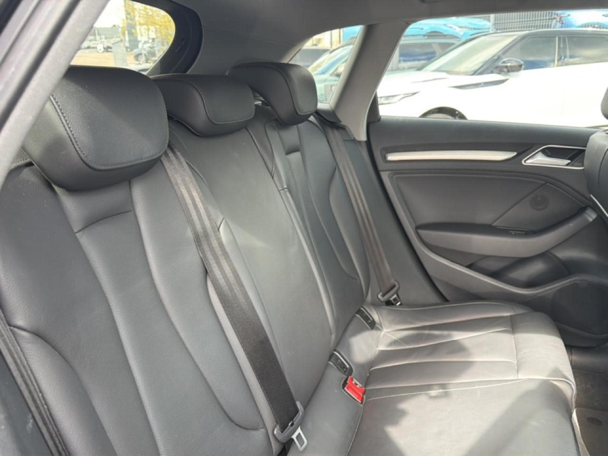 Audi A3 40 E-TRON 204 DESIGN LUXE S TRONIC 6 EURO6D-T 8CV (2020) - Photo 18