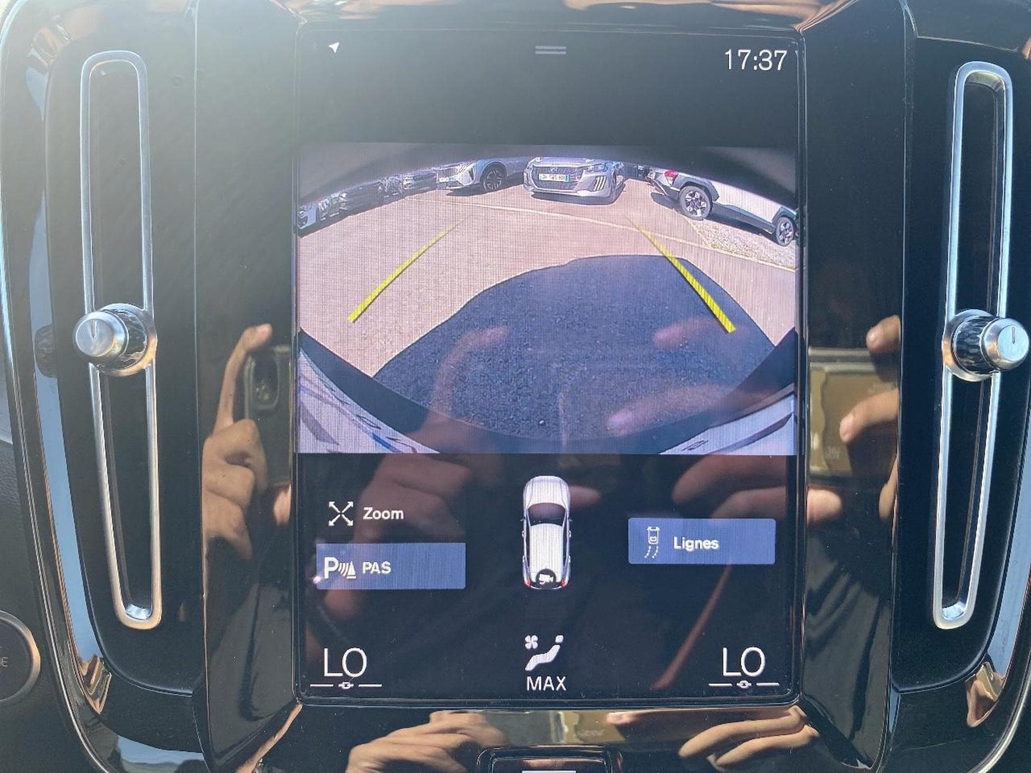 Volvo XC40 T4 RECHARGE 211 START DCT 7 (2023) - Photo 17