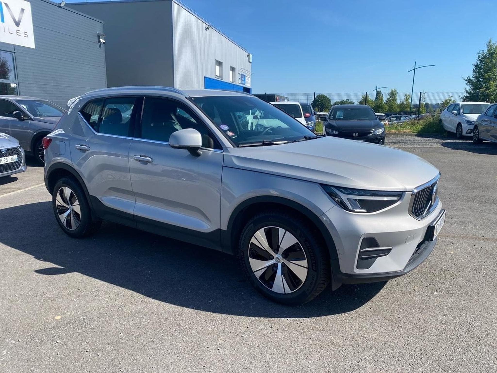 Volvo XC40 T4 RECHARGE 211 START DCT 7 (2023) - Photo 3