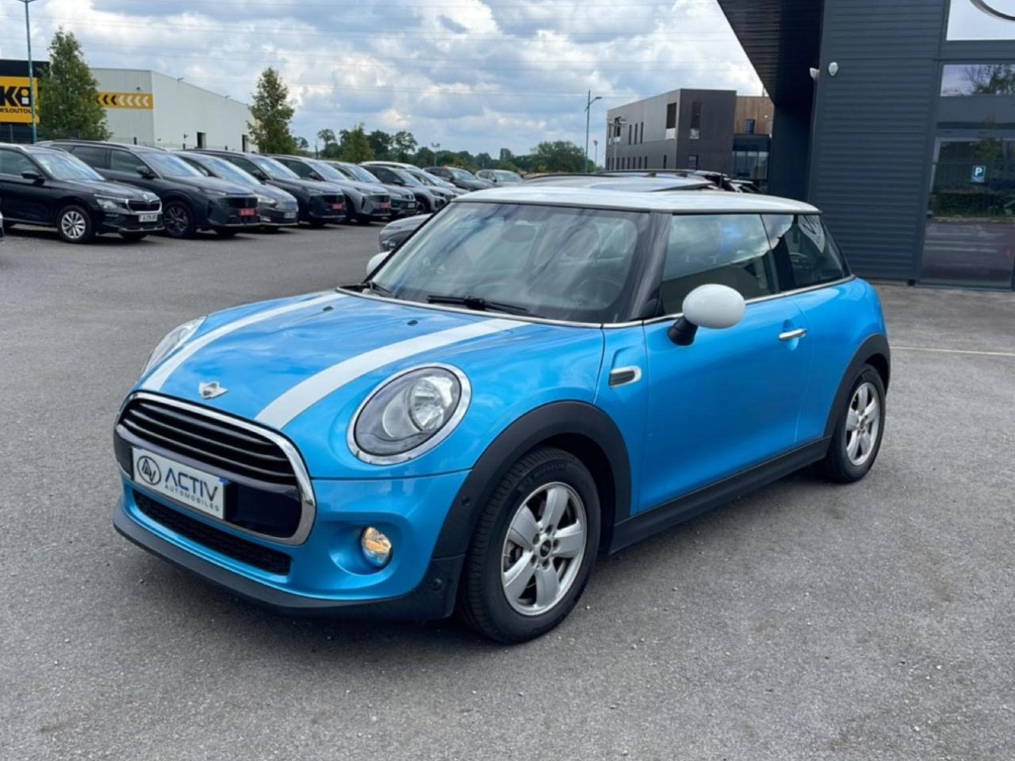 Mini MINI COOPER 136 (2015) - Photo 1