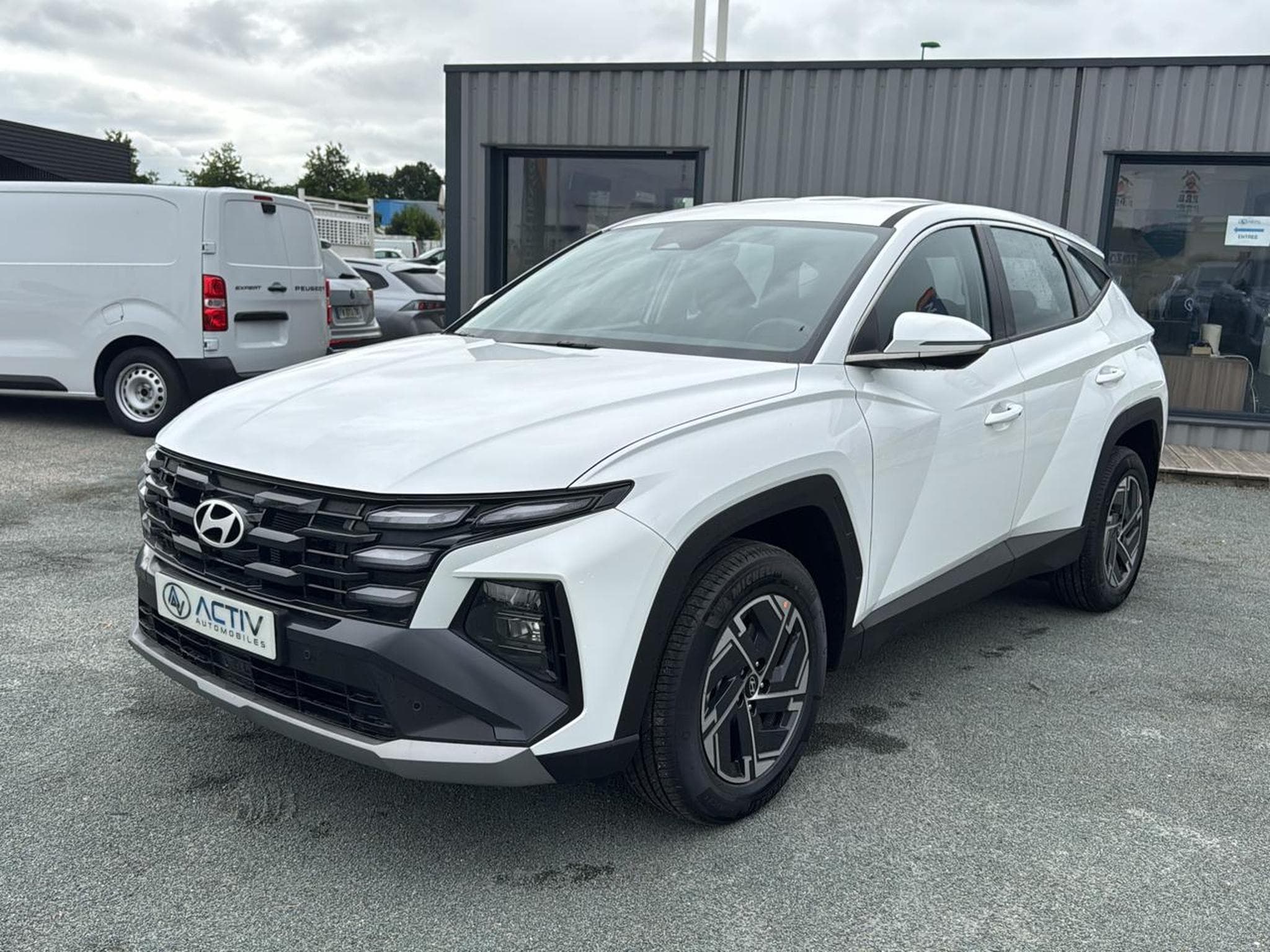 Hyundai TUCSON 1.6 T-GDI 239 HYBRID INTUITIVE (2026) - Photo 1