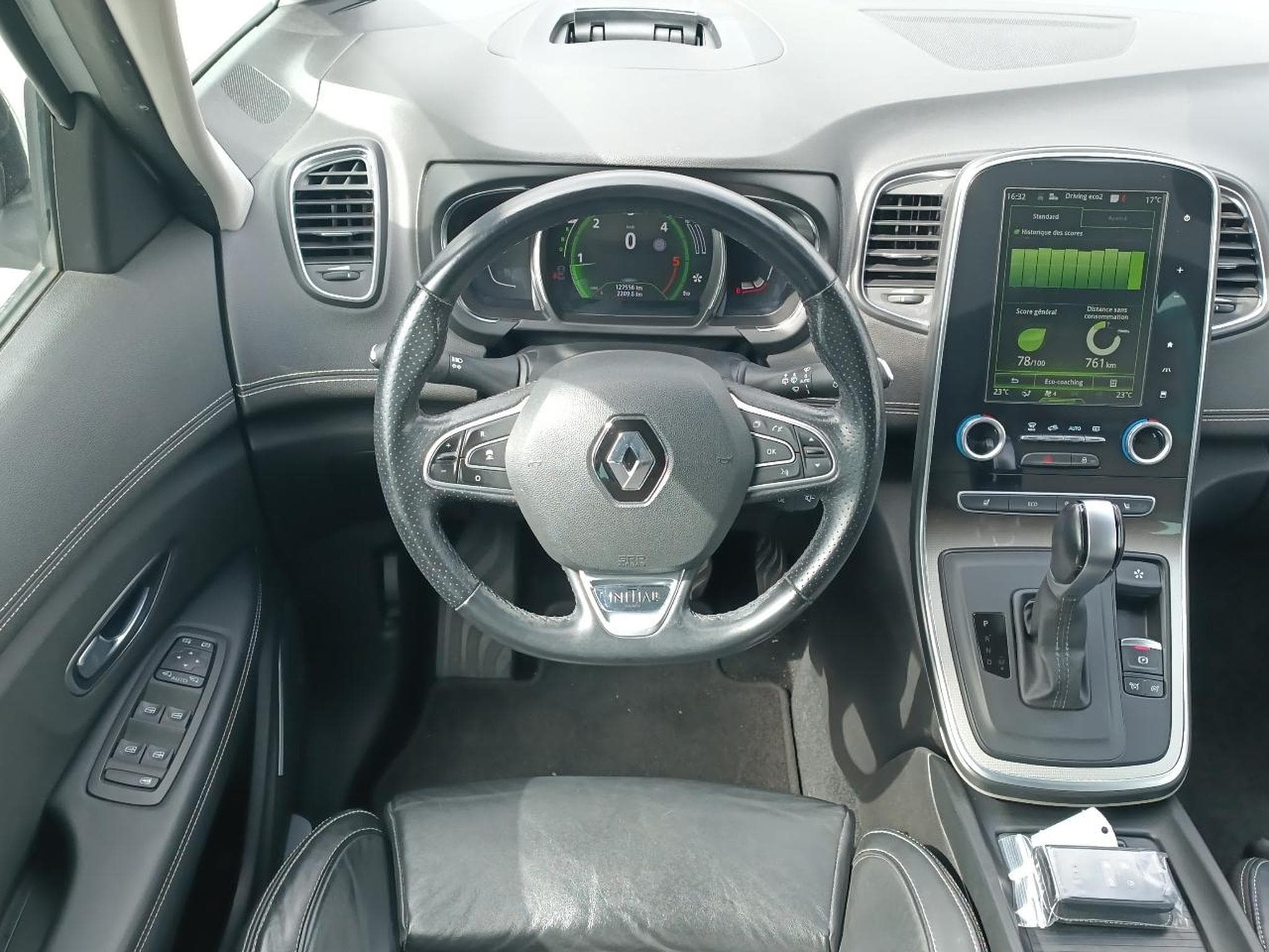 Renault Scenic 1.6 DCI 160 INITIALE PARIS EDC (2017) - Photo 12