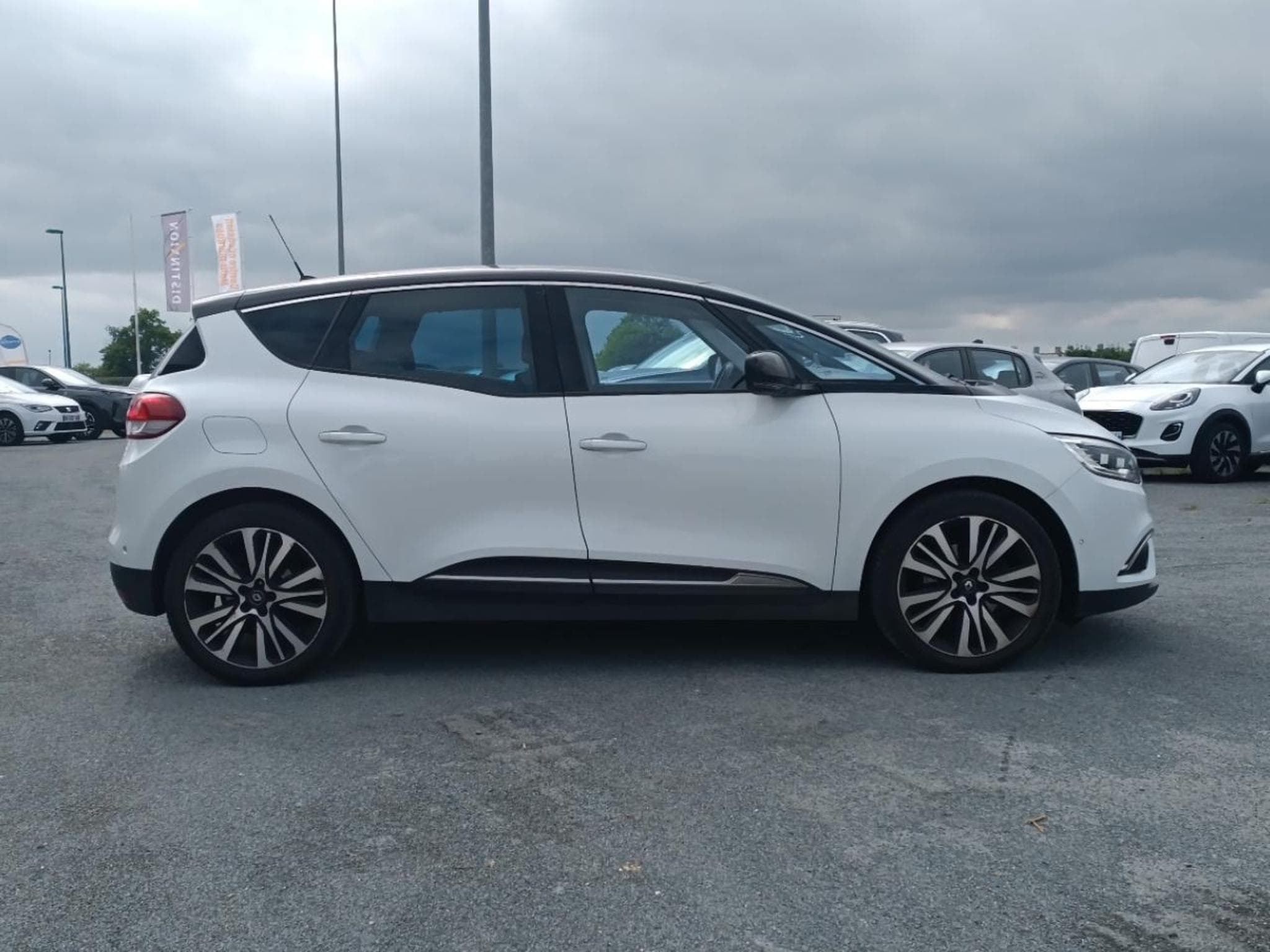 Renault Scenic 1.6 DCI 160 INITIALE PARIS EDC (2017) - Photo 4