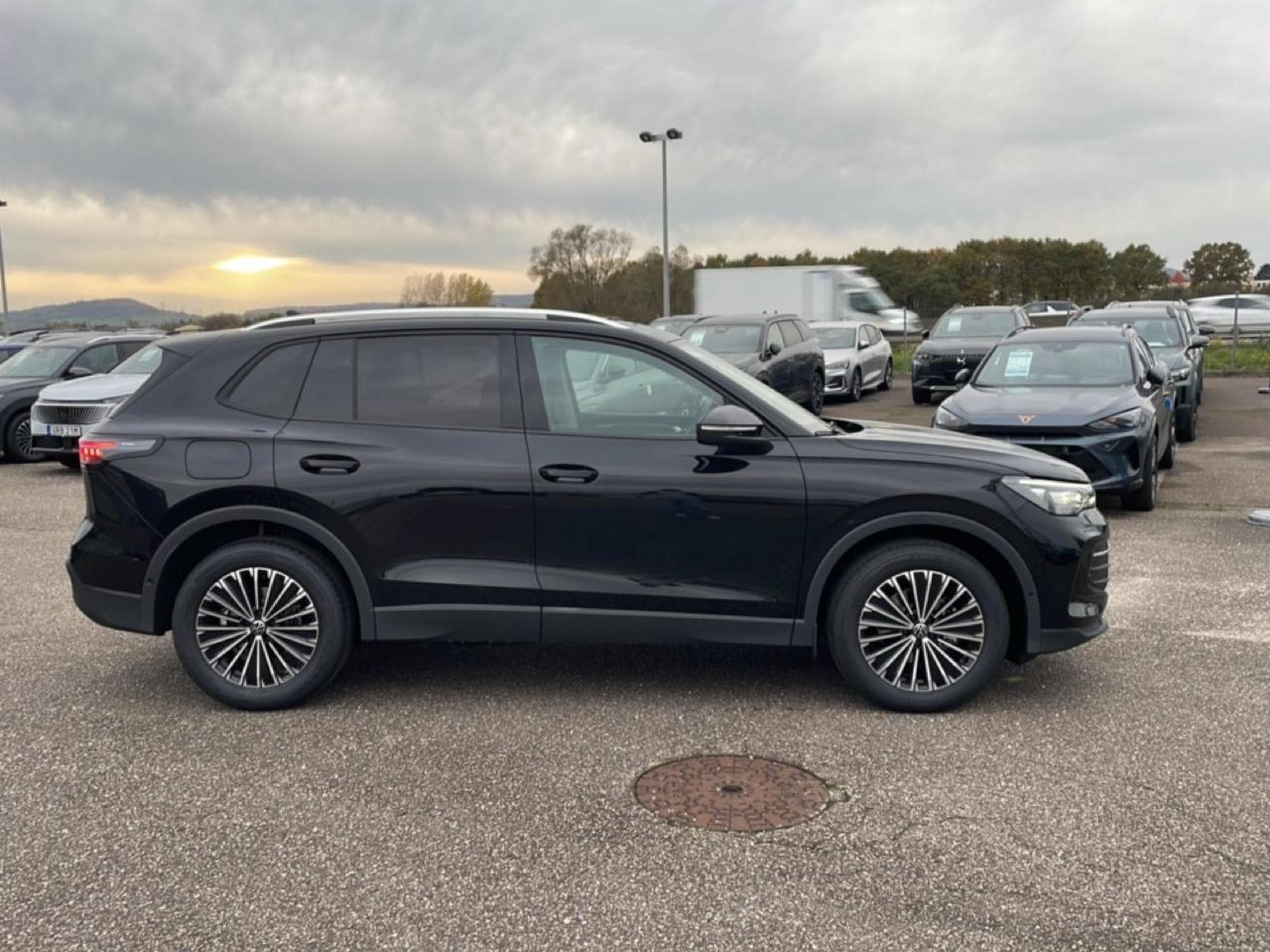 VW TIGUAN 1.5 ETSI 150 LIFE DSG7 (2025) - Photo 4