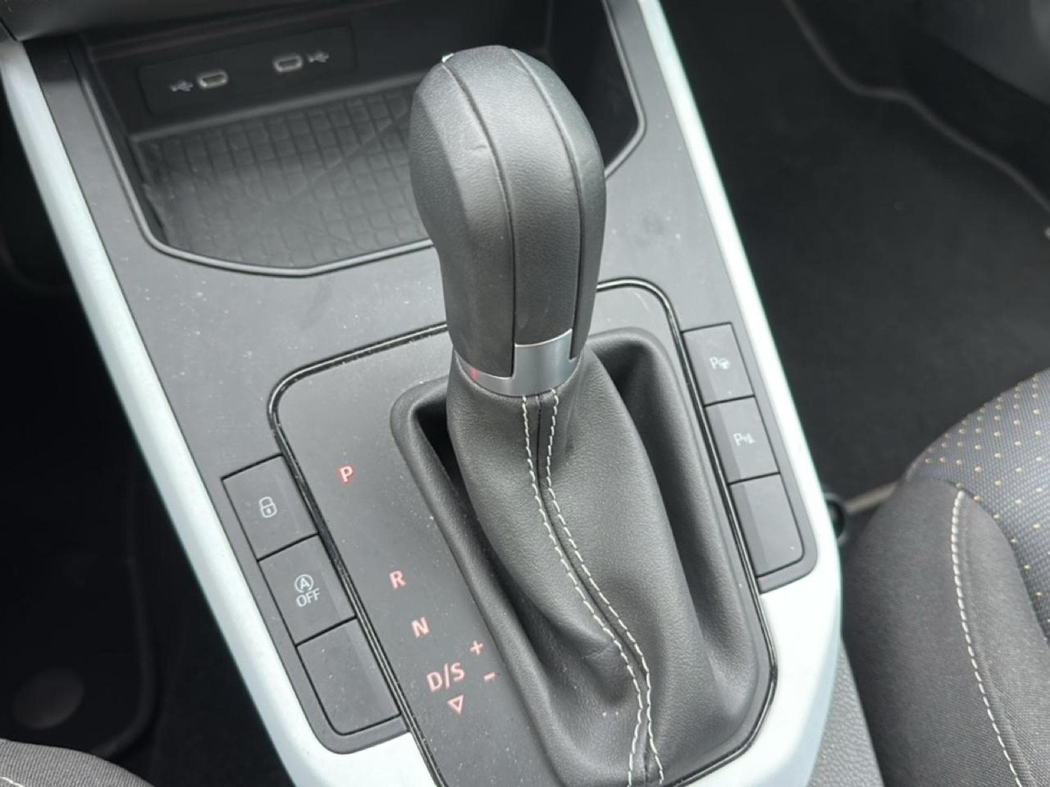 Seat ARONA 1.0 TSI 115 COPA DSG7 (2025) - Photo 19