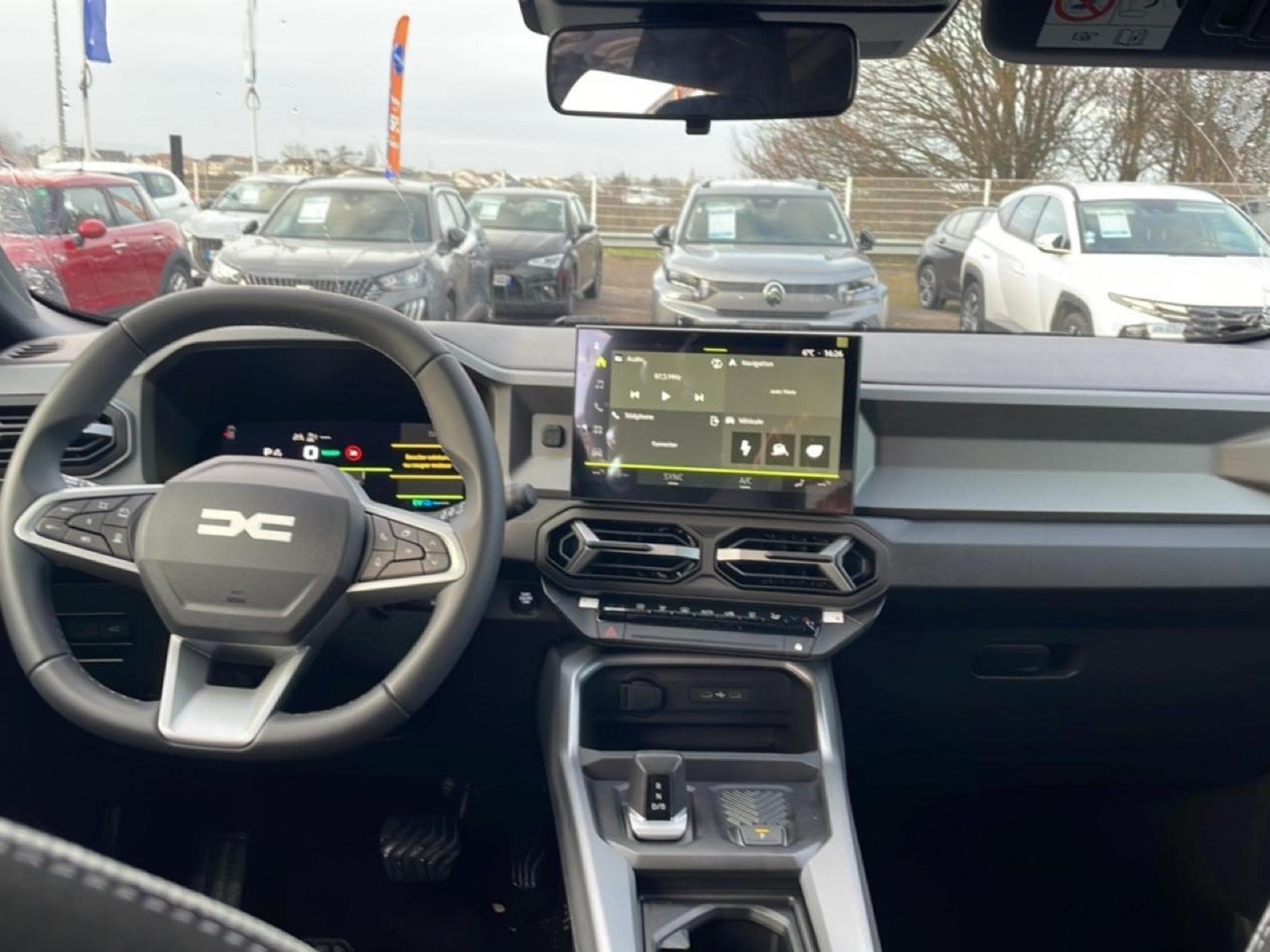 Dacia BIGSTER 1.8 HYBRID 155 JOURNEY (2025) - Photo 10
