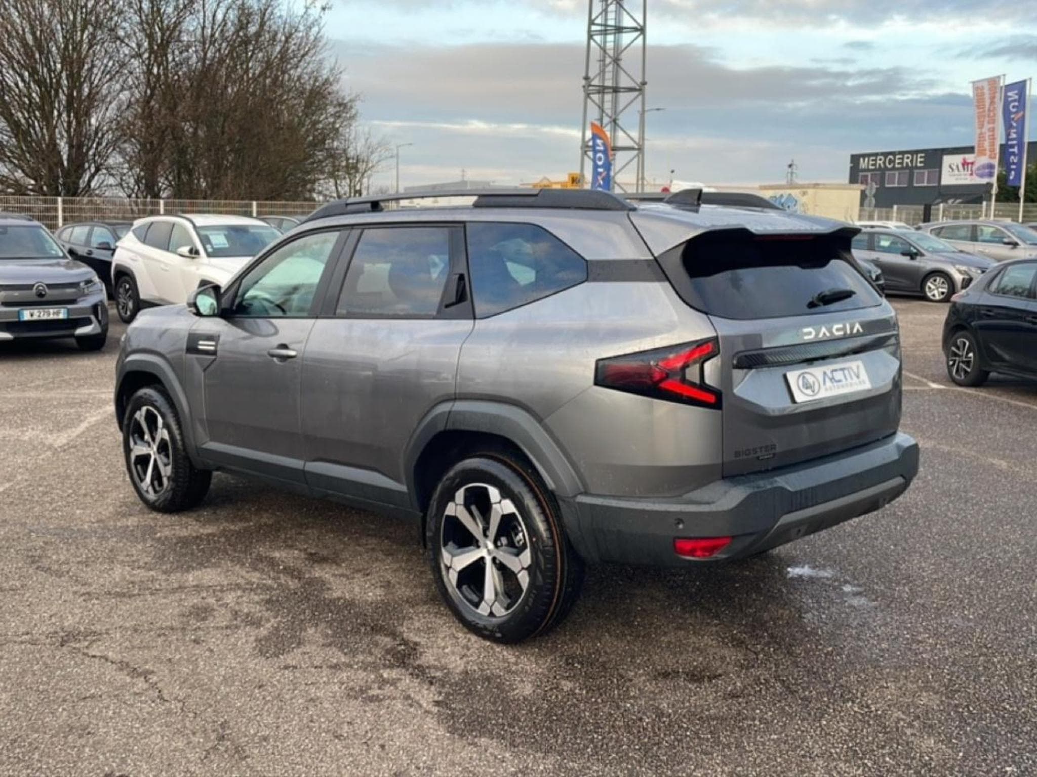 Dacia BIGSTER 1.8 HYBRID 155 JOURNEY (2025) - Photo 7