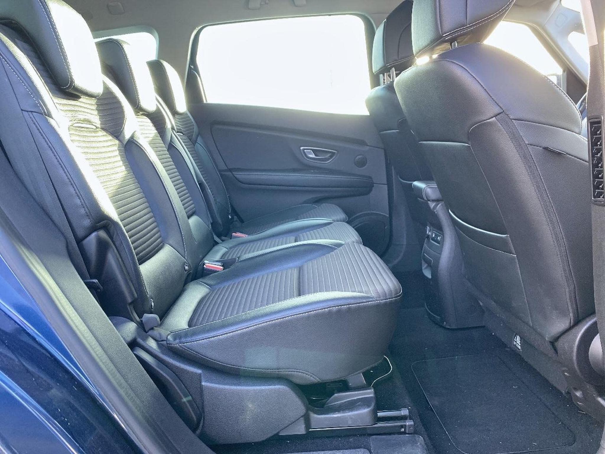 Renault Grand Scenic 1.7 BLUE DCI 120 INTENS 7PL (2019) - Photo 13